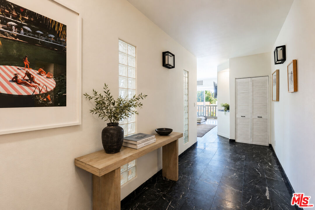 999 N Doheny Dr Unit: 211
