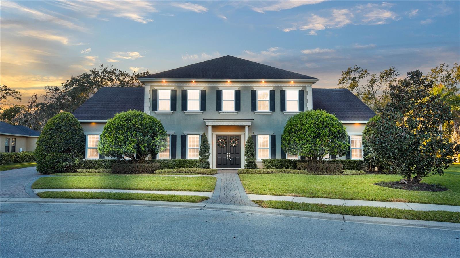 6714 CRESCENT WOODS CIR