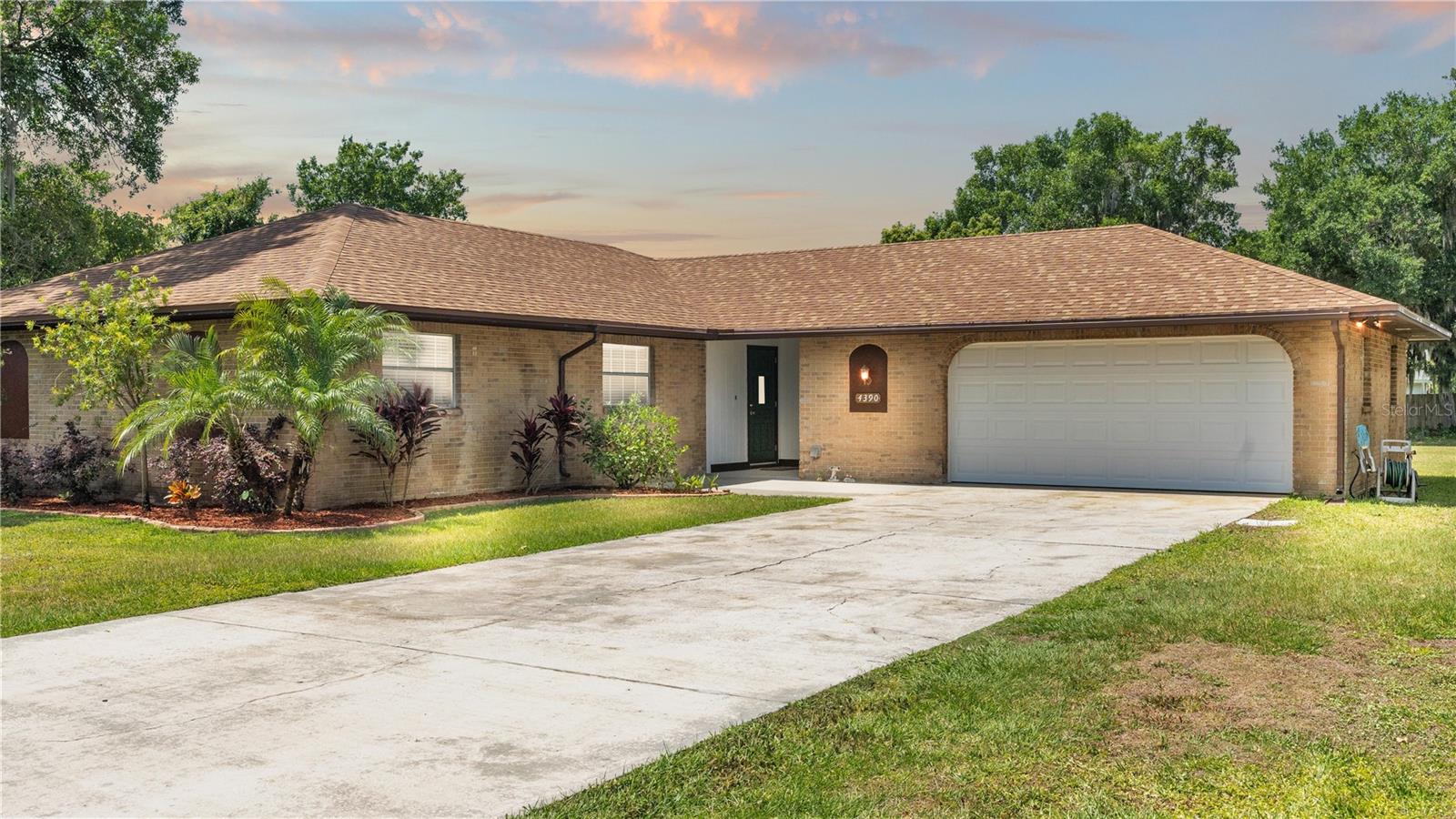 4390 OLD COLONY RD