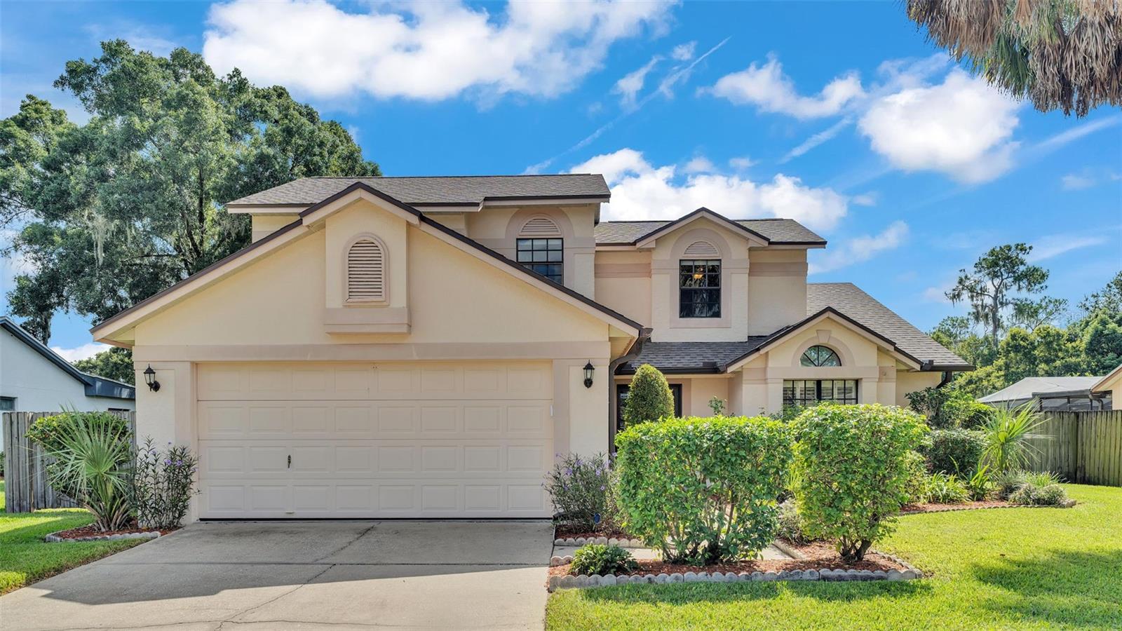 1703 HORSESHOE DR