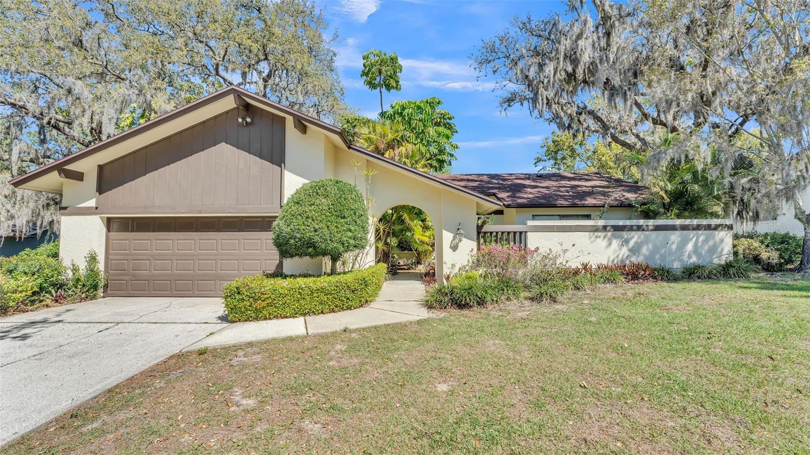 1316 CAMBRON DR