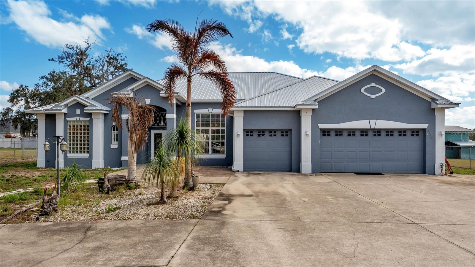 2664 COUNTRY CLUB RD N