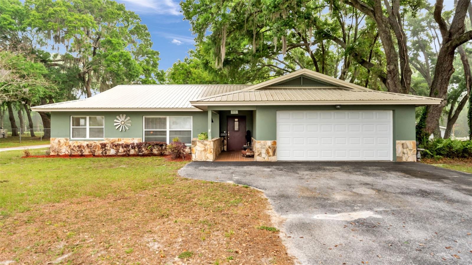 815 W SOCRUM LOOP RD