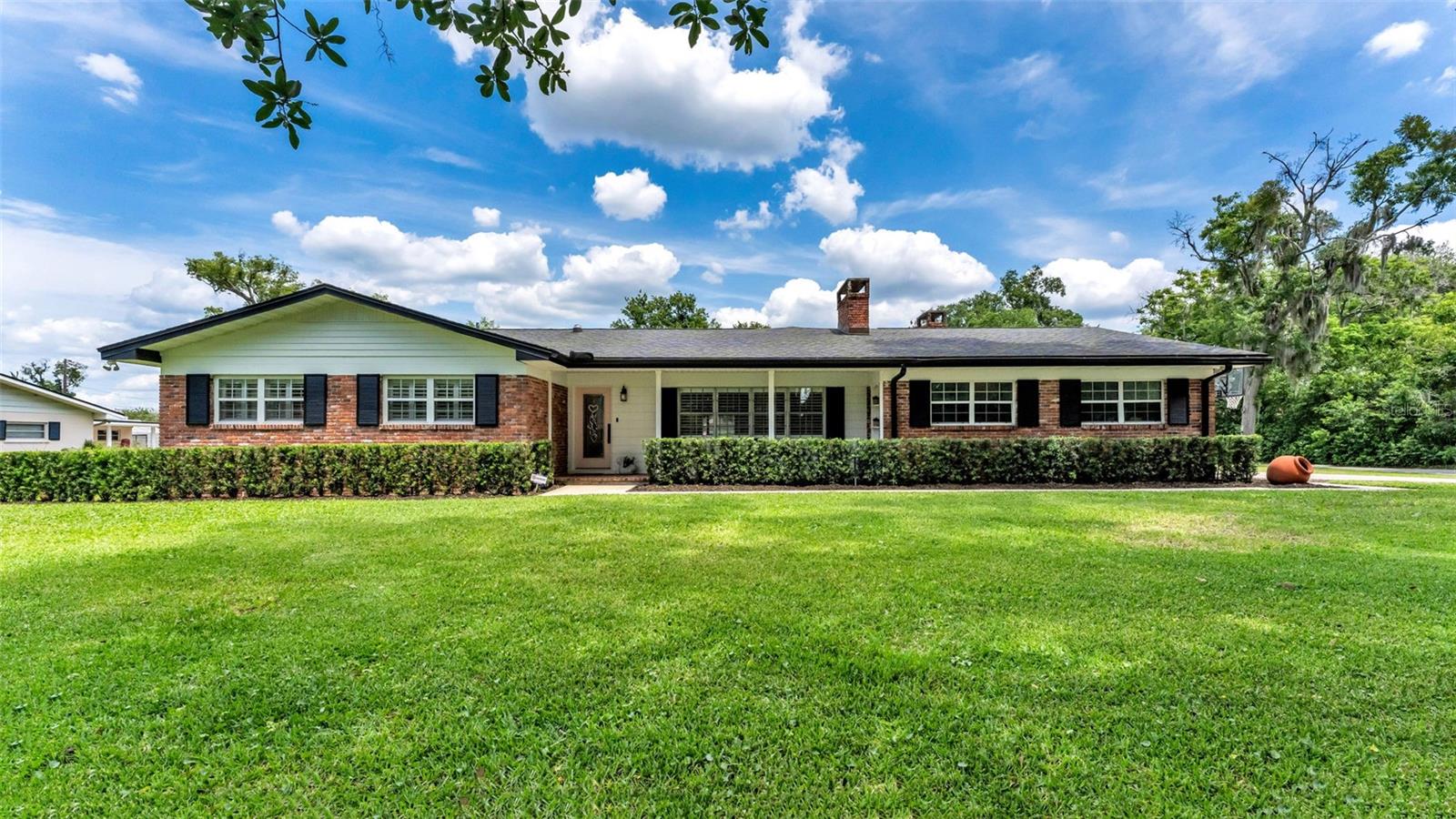 4216 FOREST HILLS DR