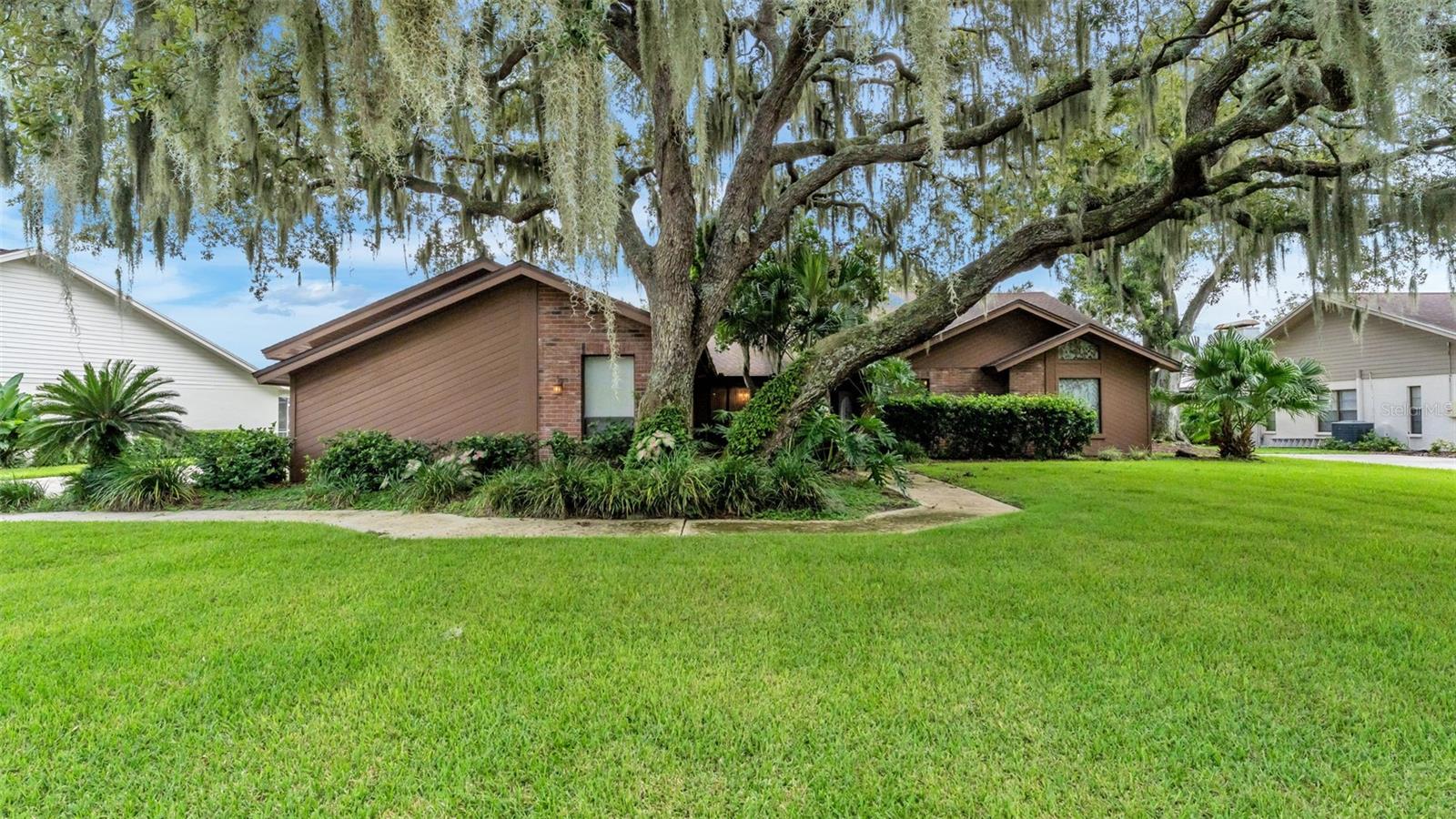 2871 HAMMOCK DR