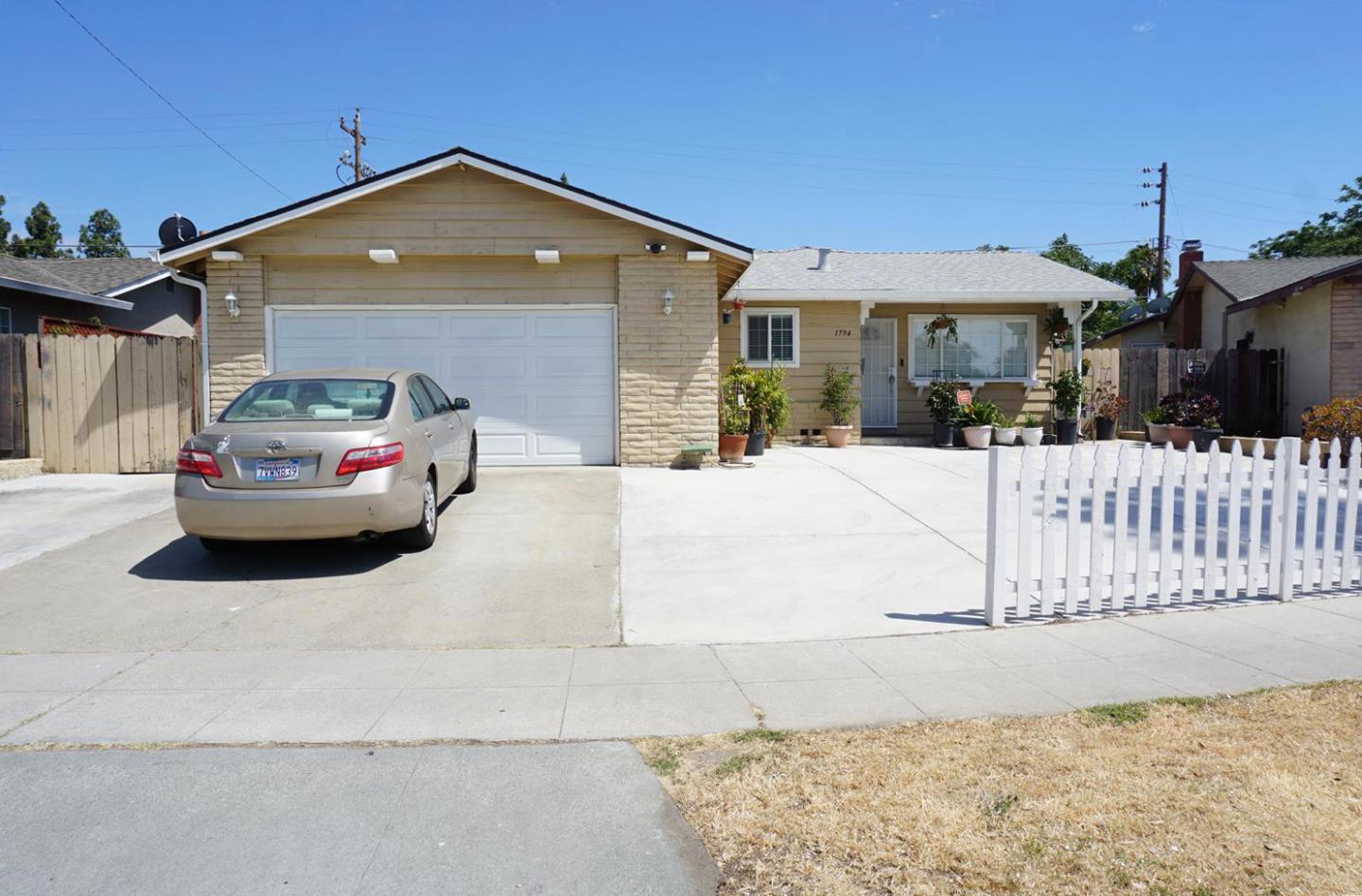 1794 CLARICE DR