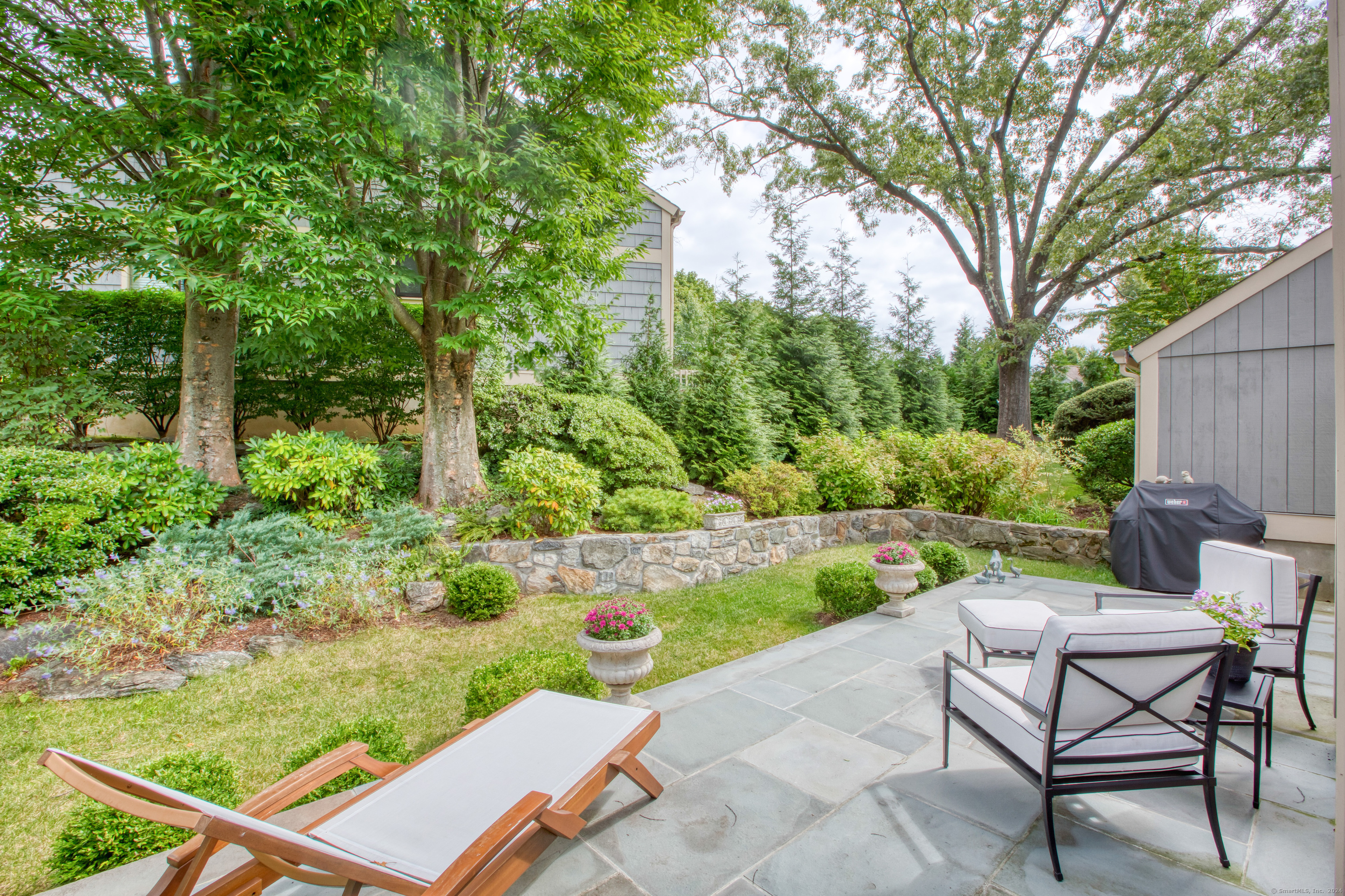 523 West Lyon Farm Drive 523