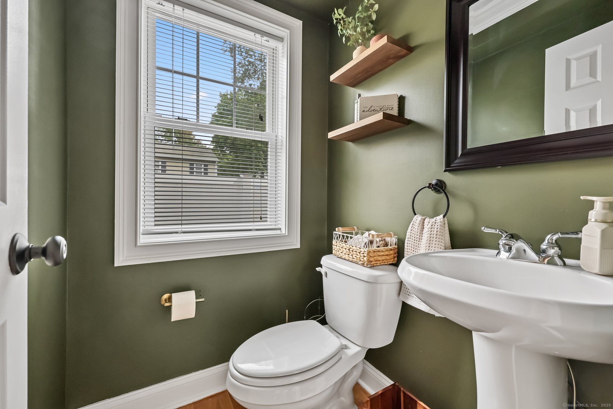 39 Maple Tree Avenue 16