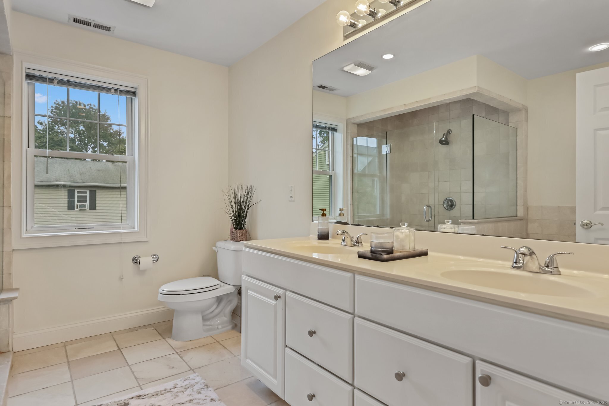 39 Maple Tree Avenue 16