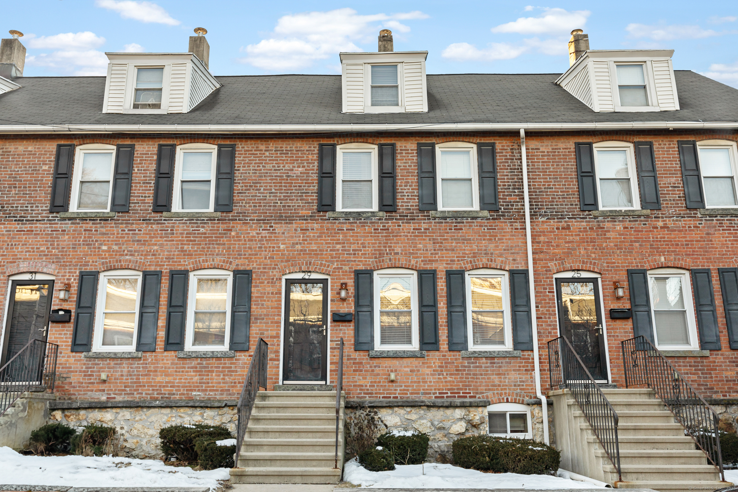 25 Brown Avenue 29
