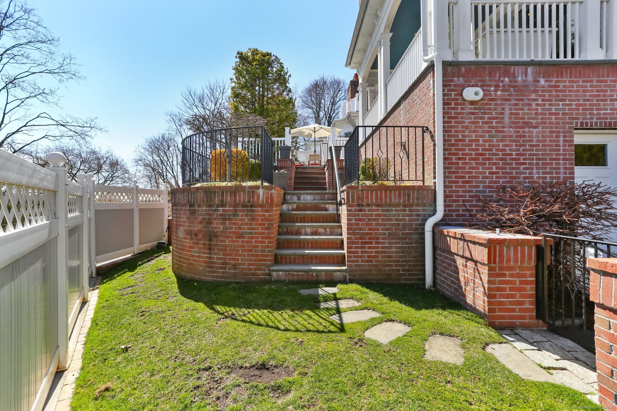 523 East Putnam Avenue B
