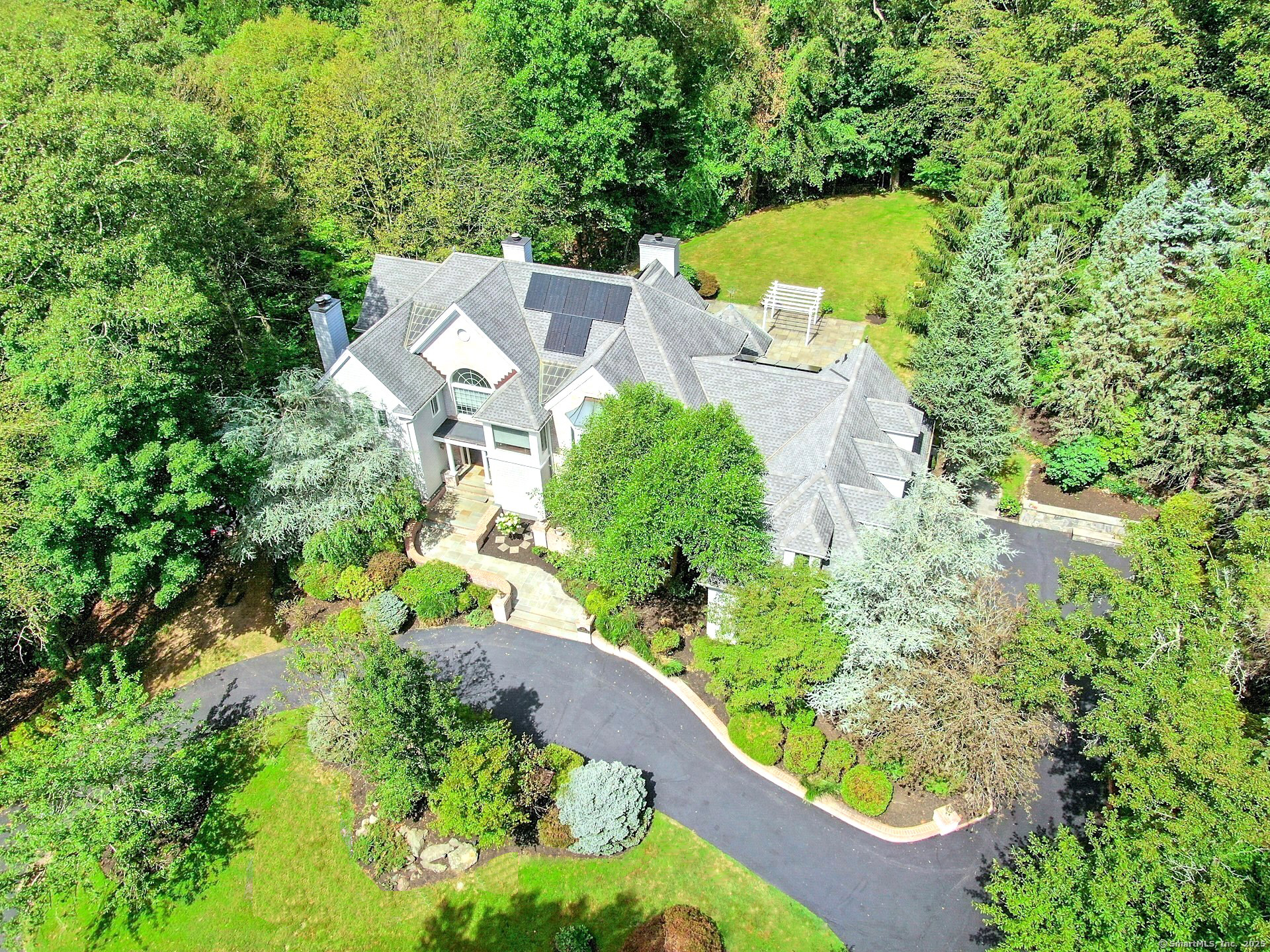 39 Running Brook Lane