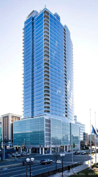 1 Broad Street 19E