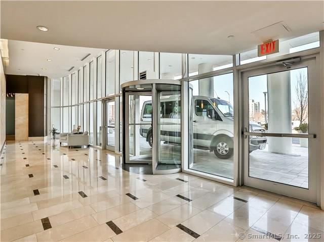 1 Broad Street 19E