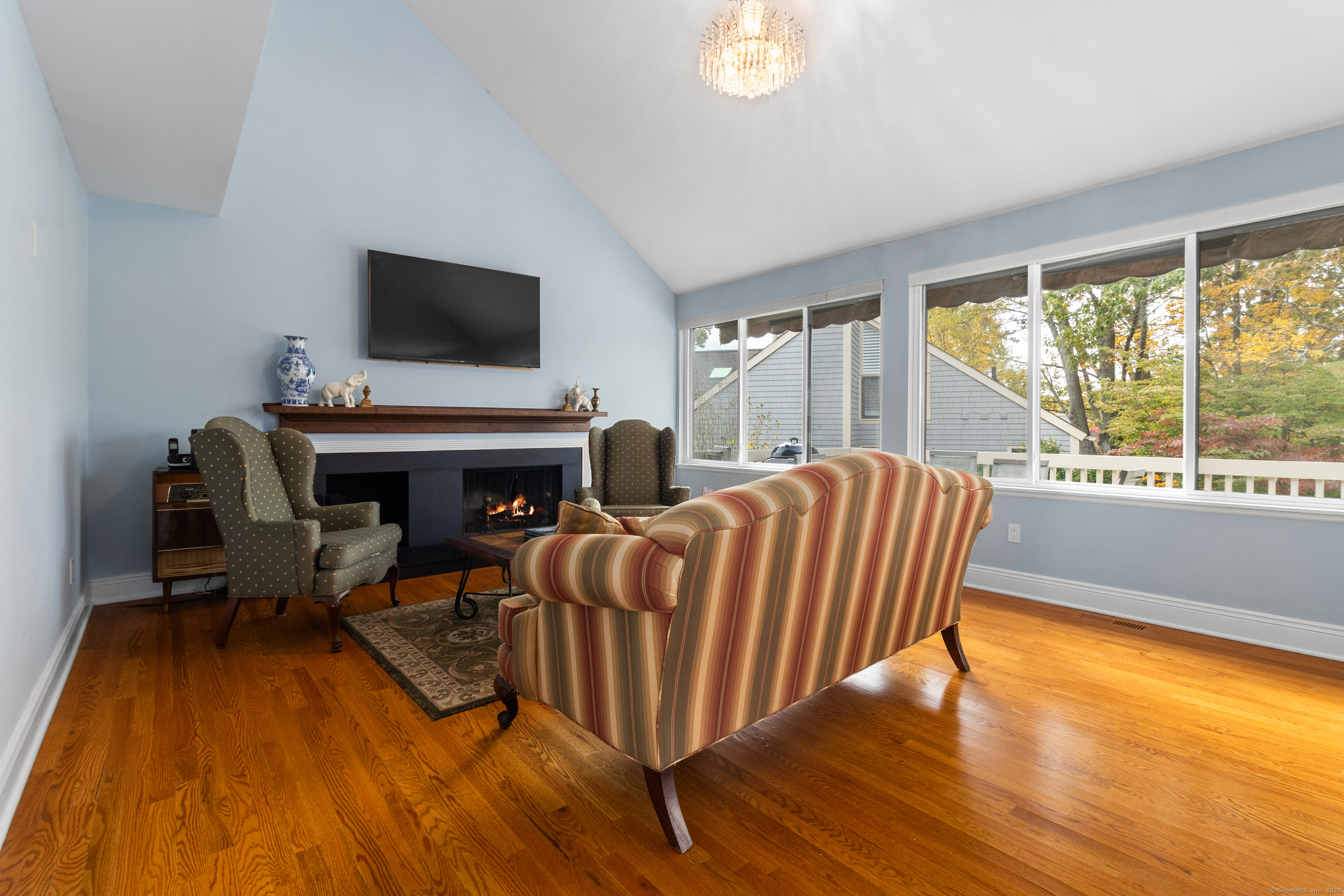 626 West Lyon Farm Drive 626