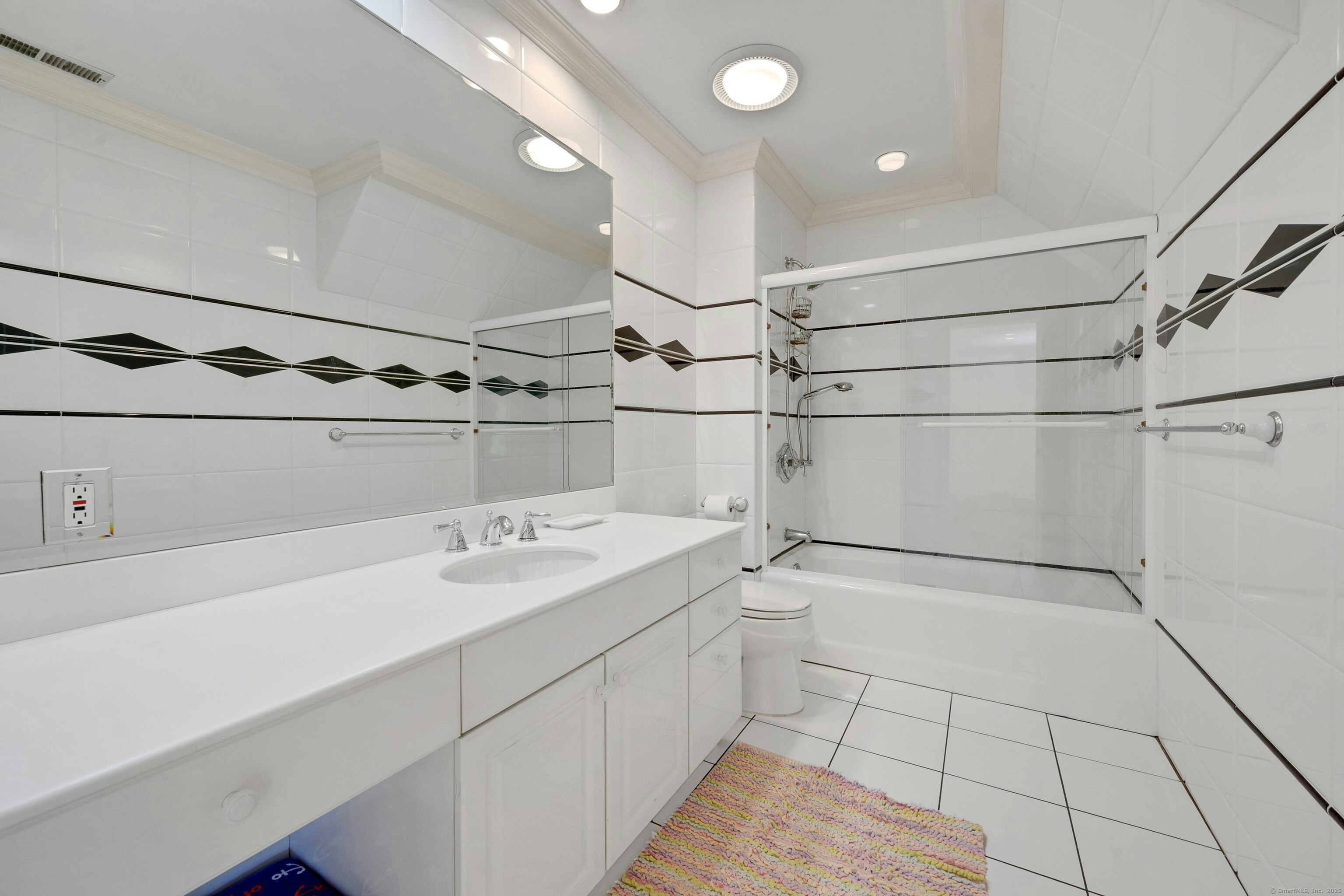 39 Running Brook Lane