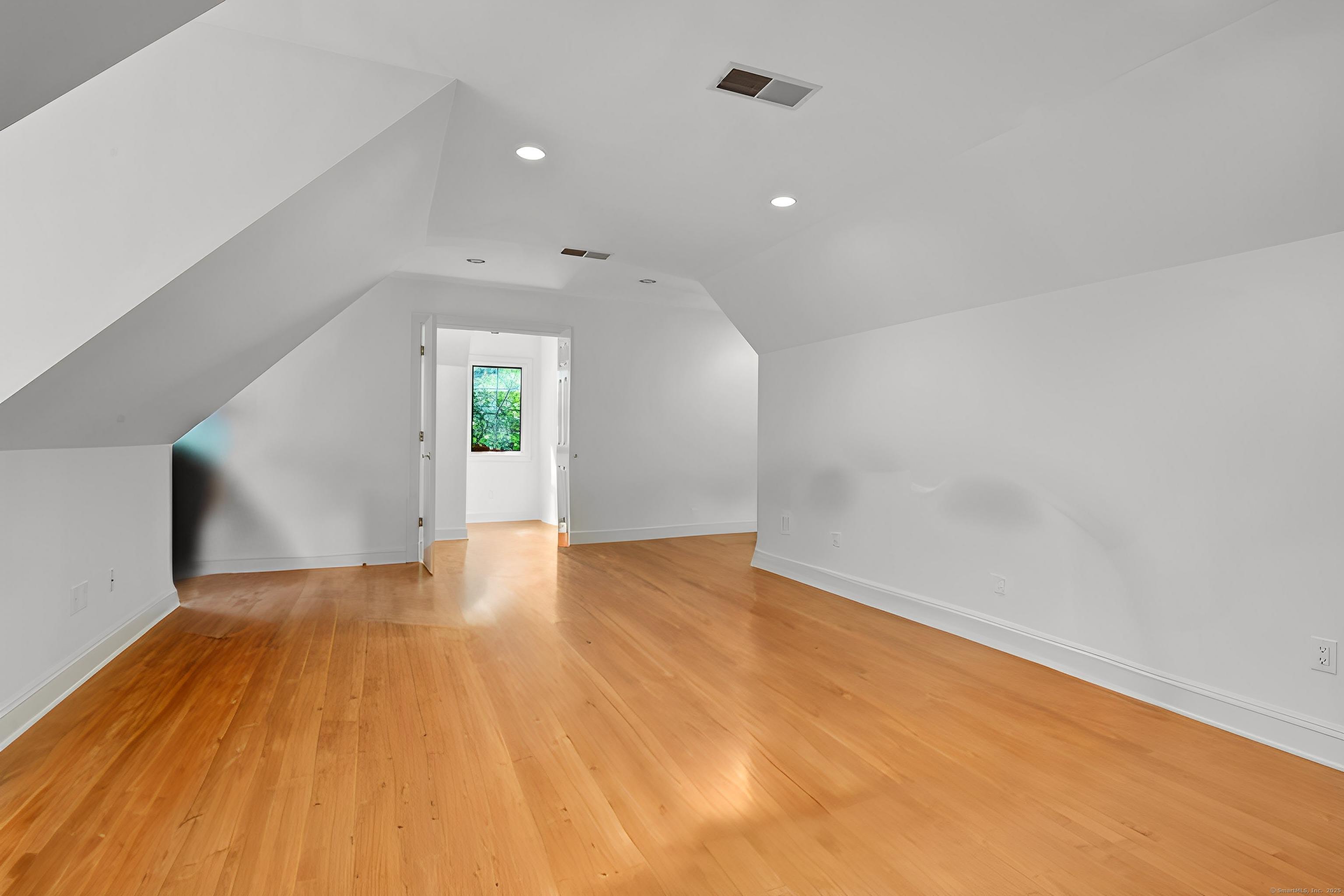 39 Running Brook Lane