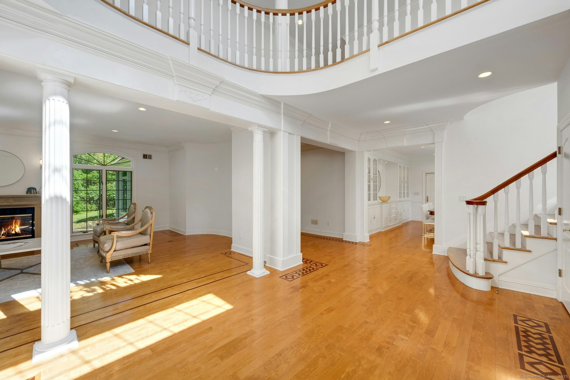 39 Running Brook Lane