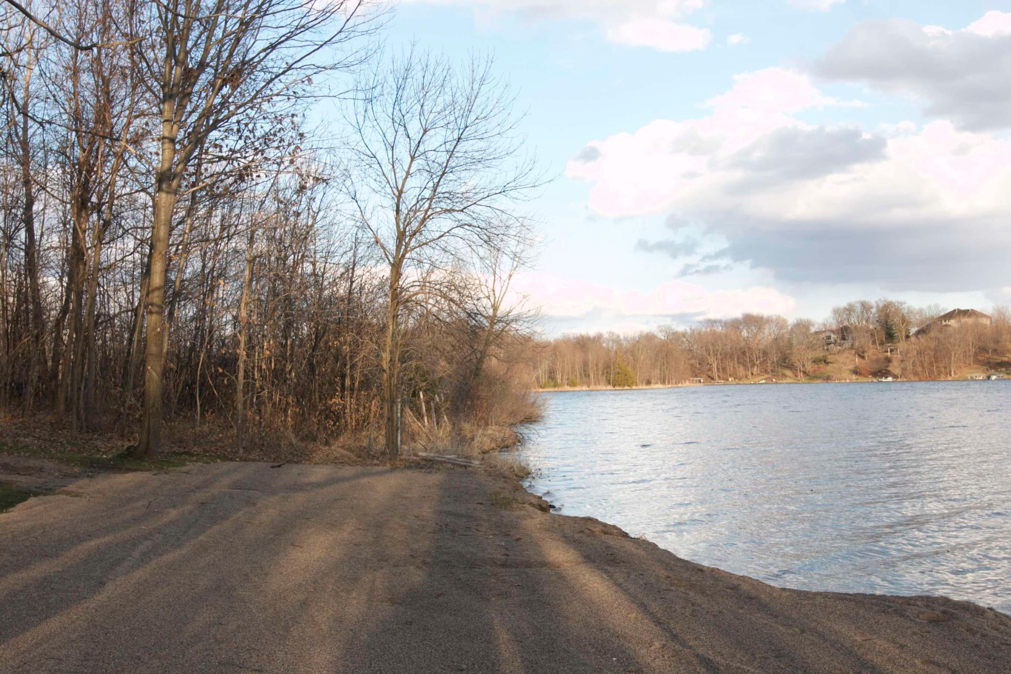 981 Peninsula Point Road