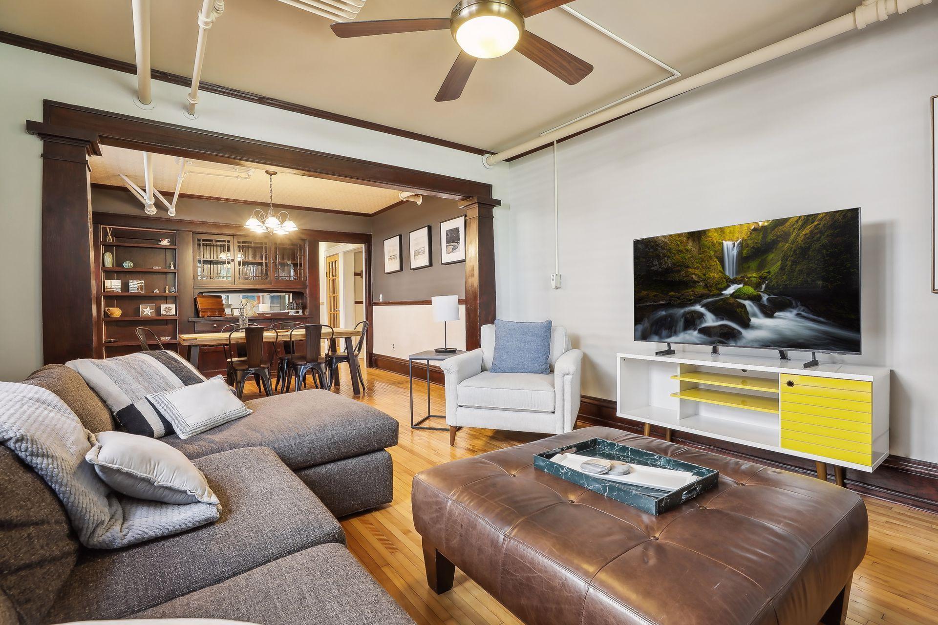 3006 W 44th Street Unit: 5