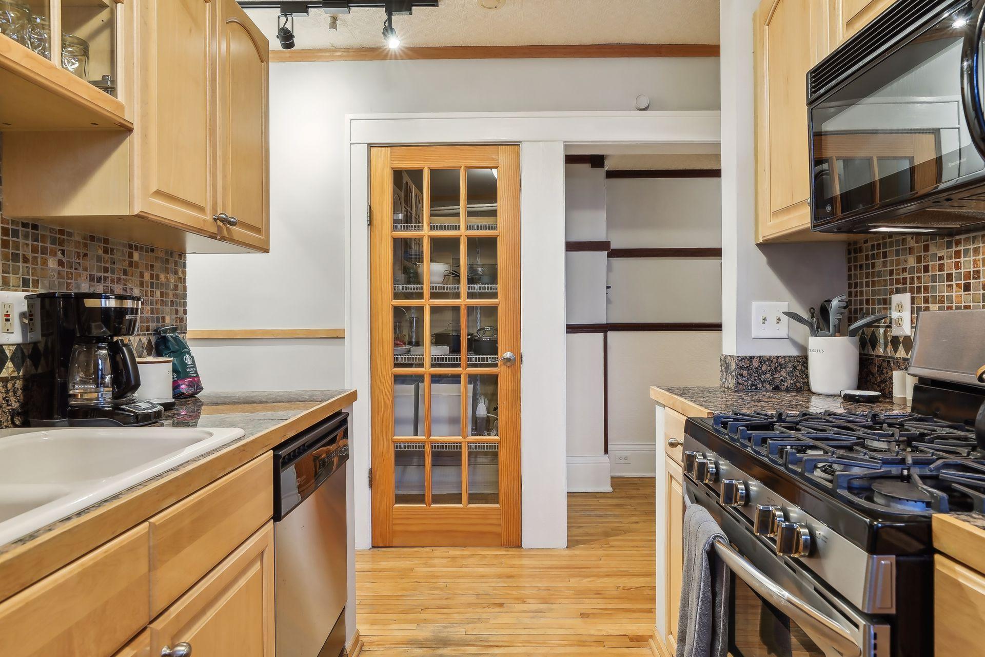 3006 W 44th Street Unit: 5