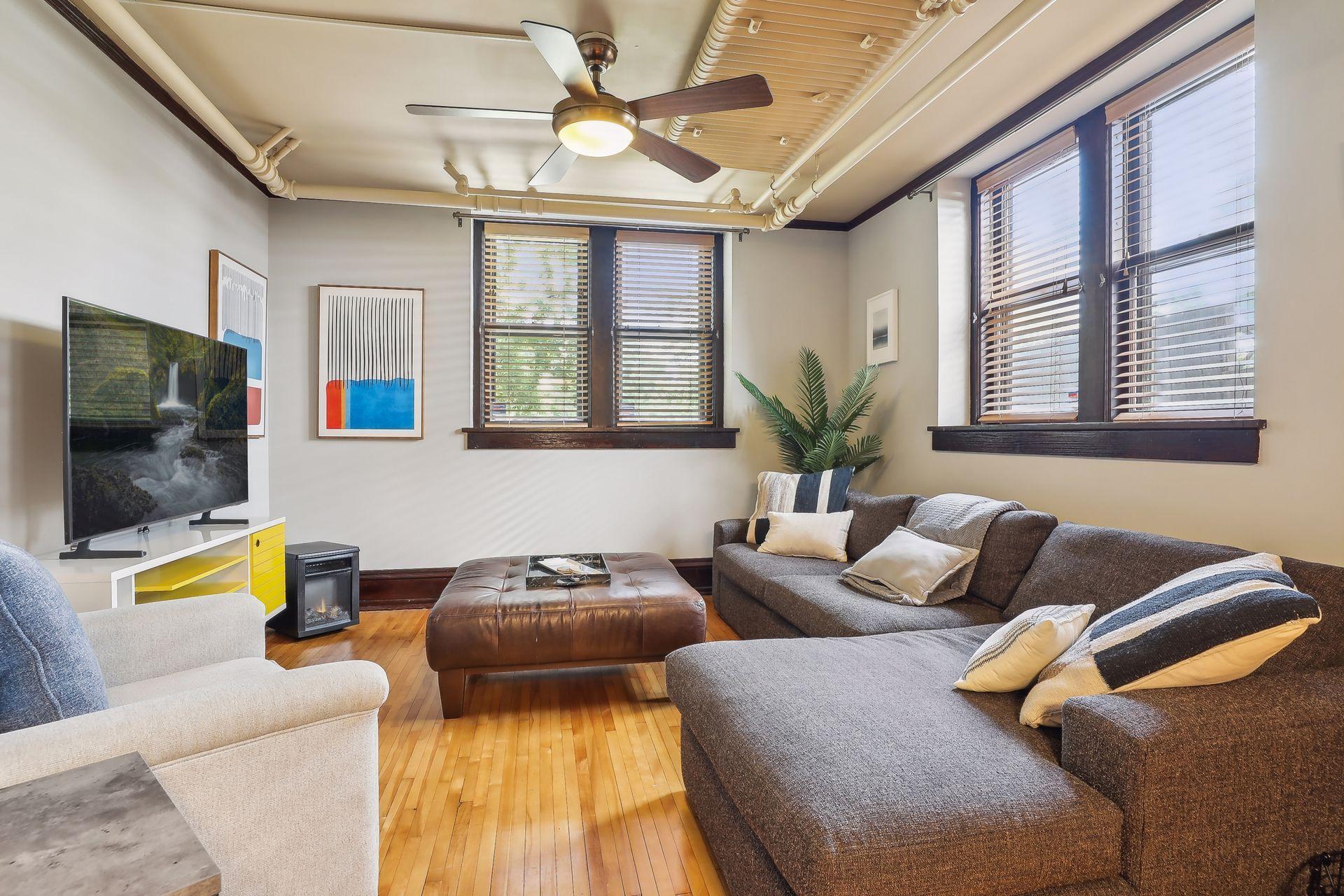 3006 W 44th Street Unit: 5