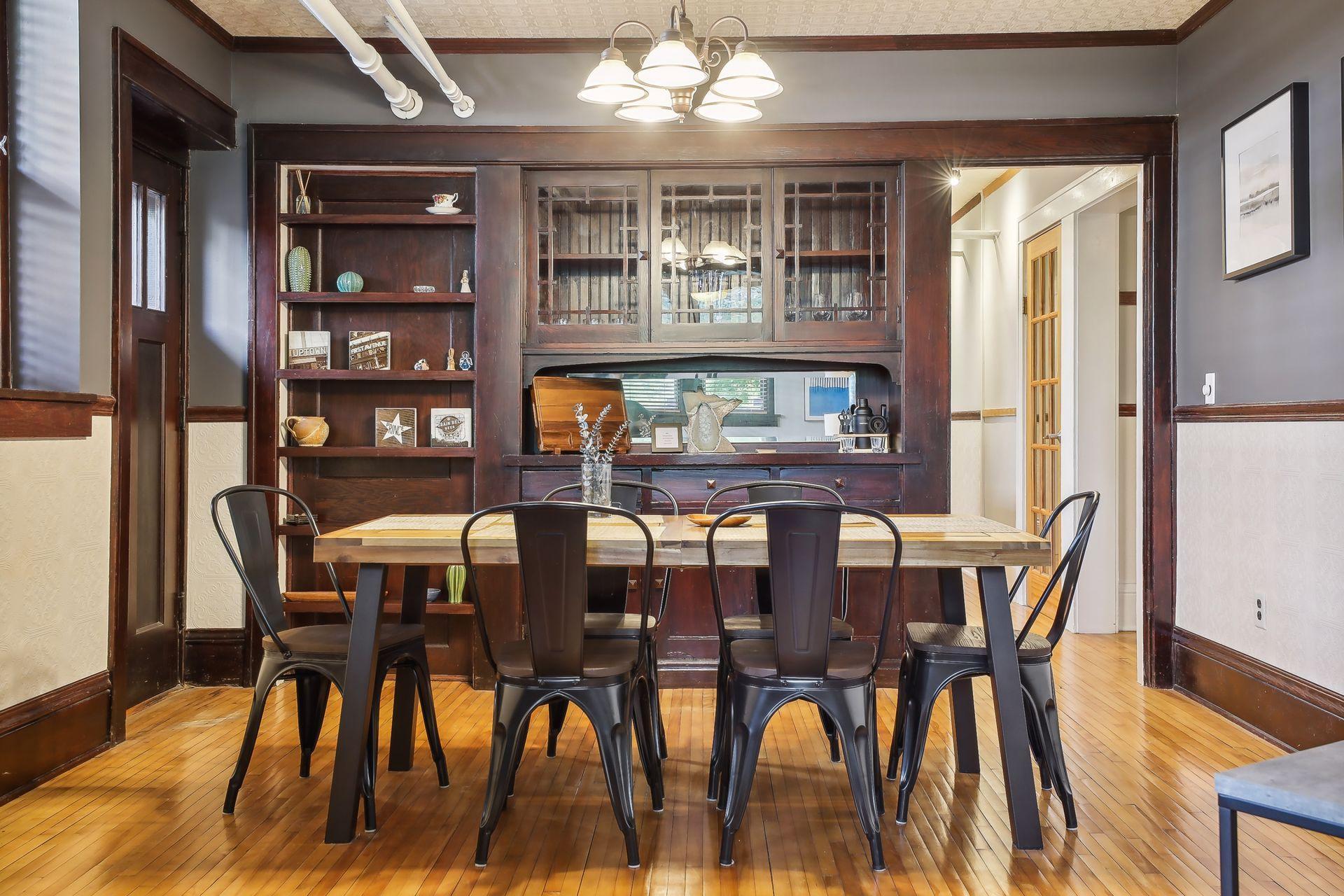 3006 W 44th Street Unit: 5