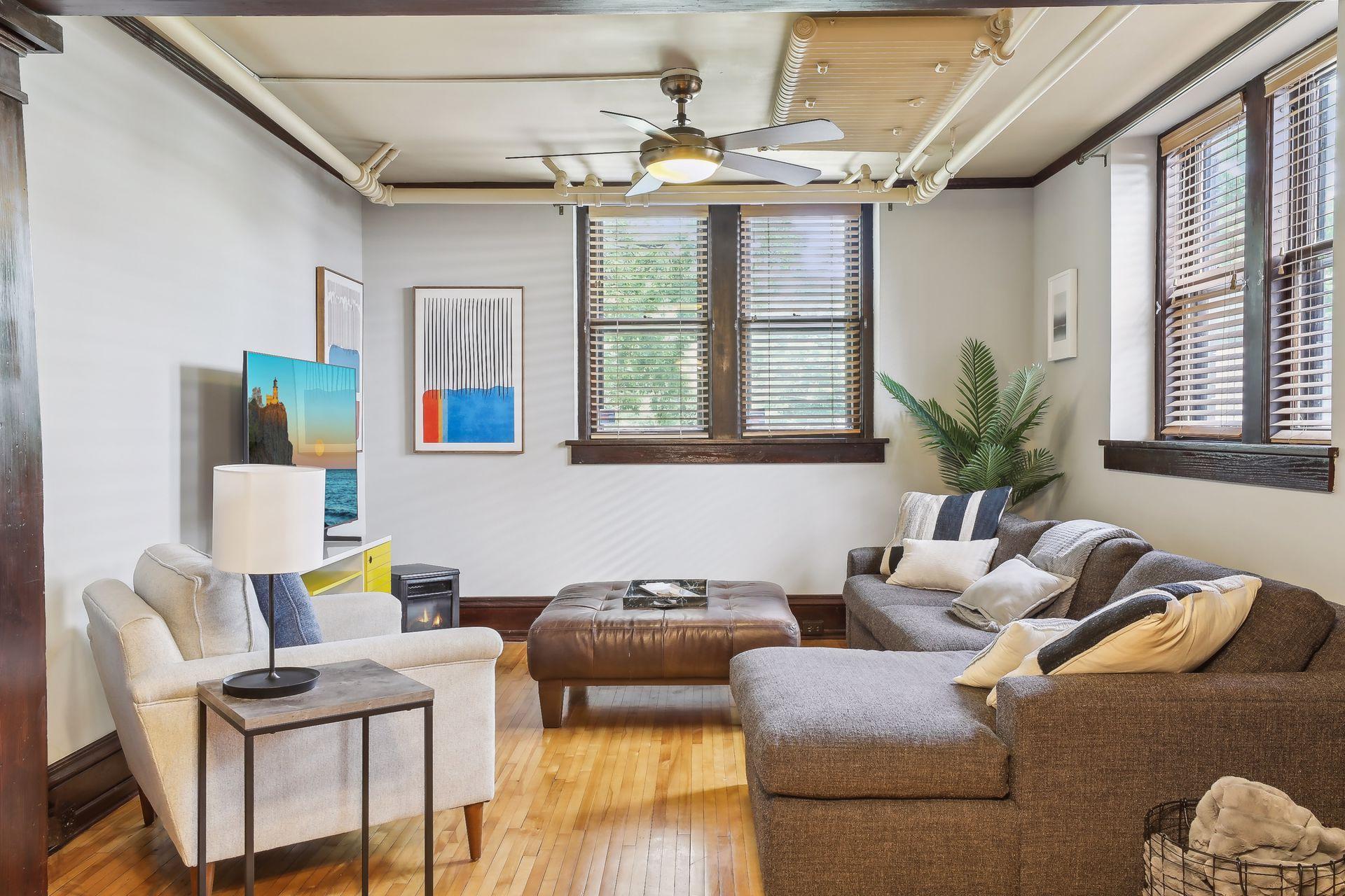 3006 W 44th Street Unit: 5