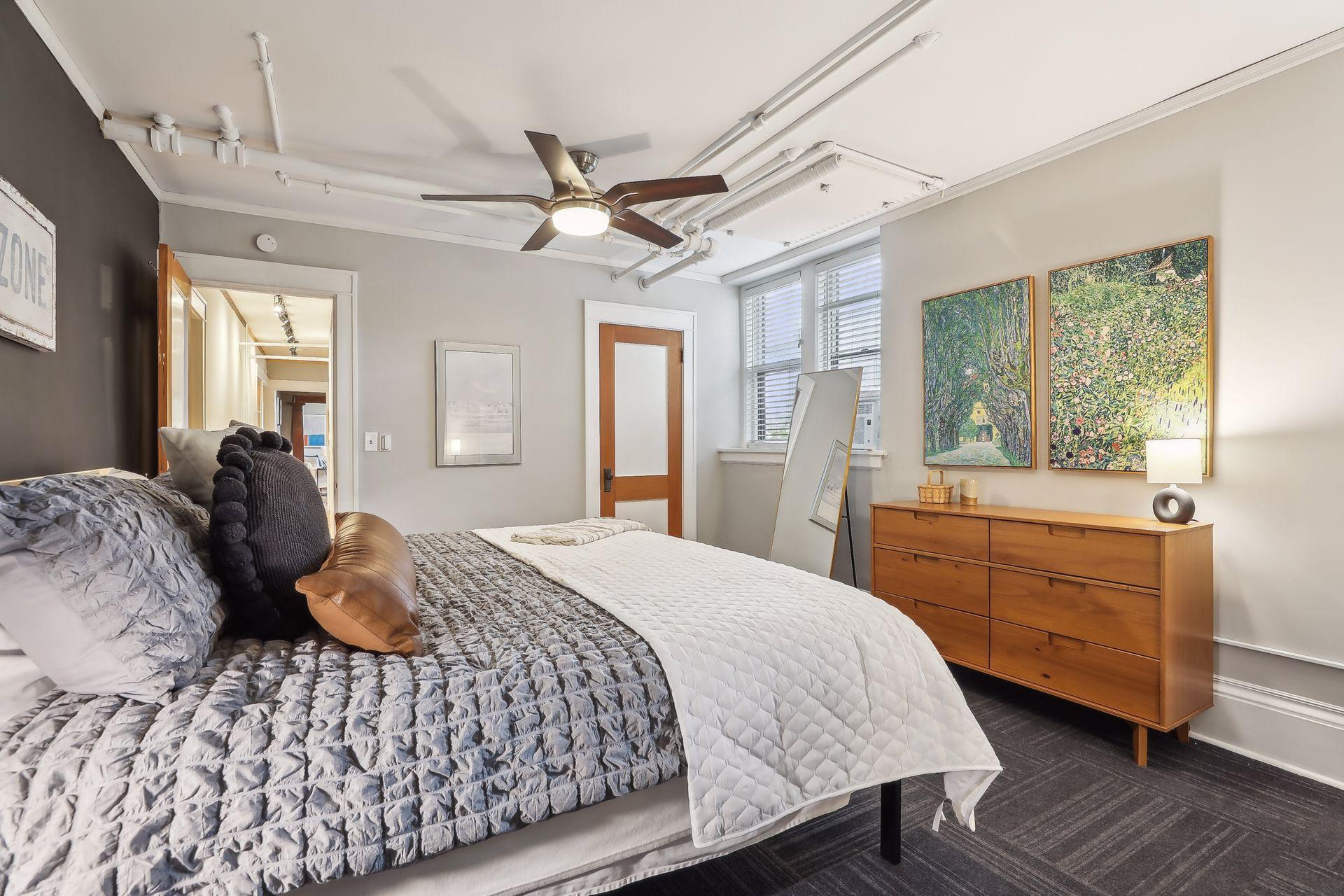 3006 W 44th Street Unit: 5