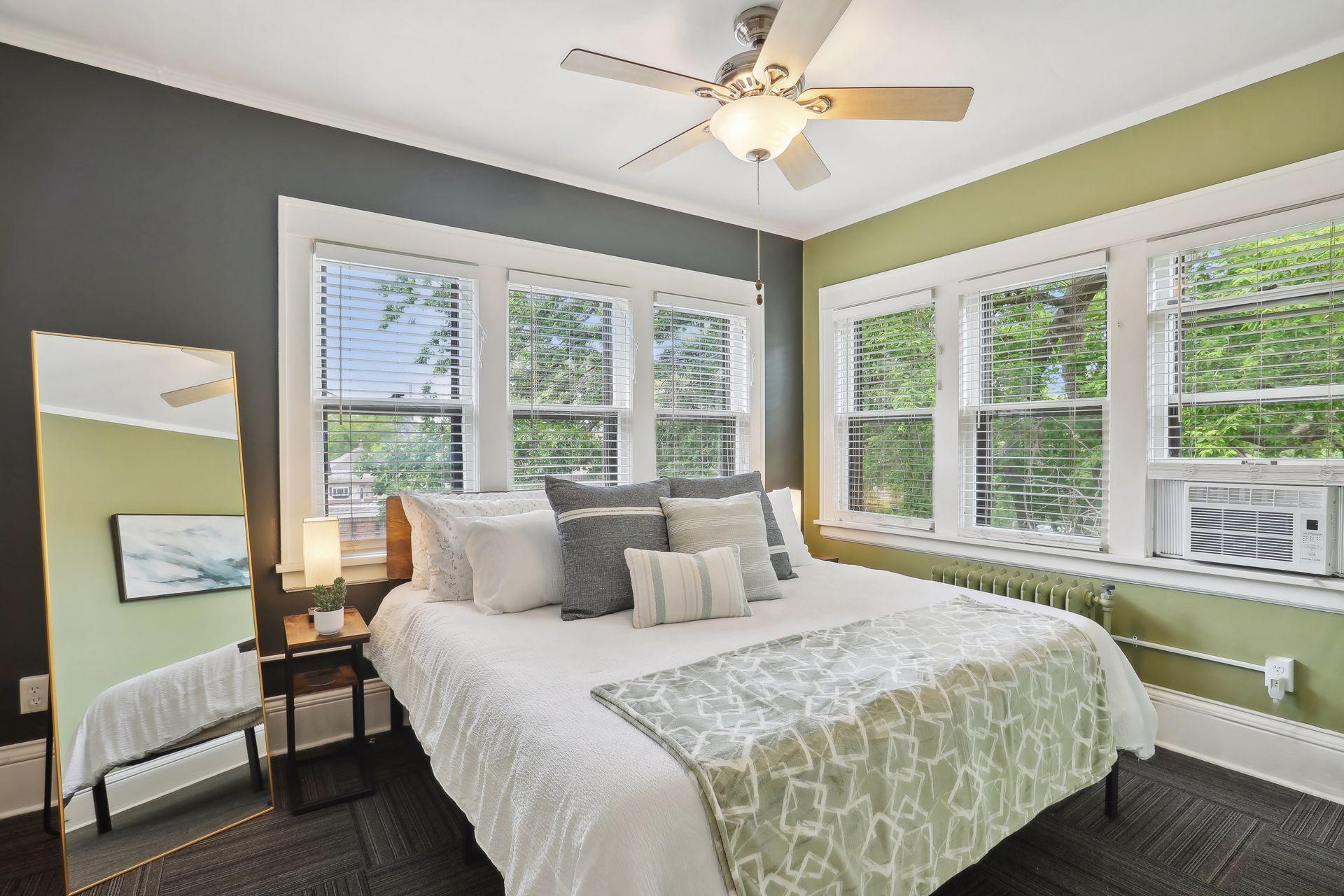 3006 W 44th Street Unit: 1