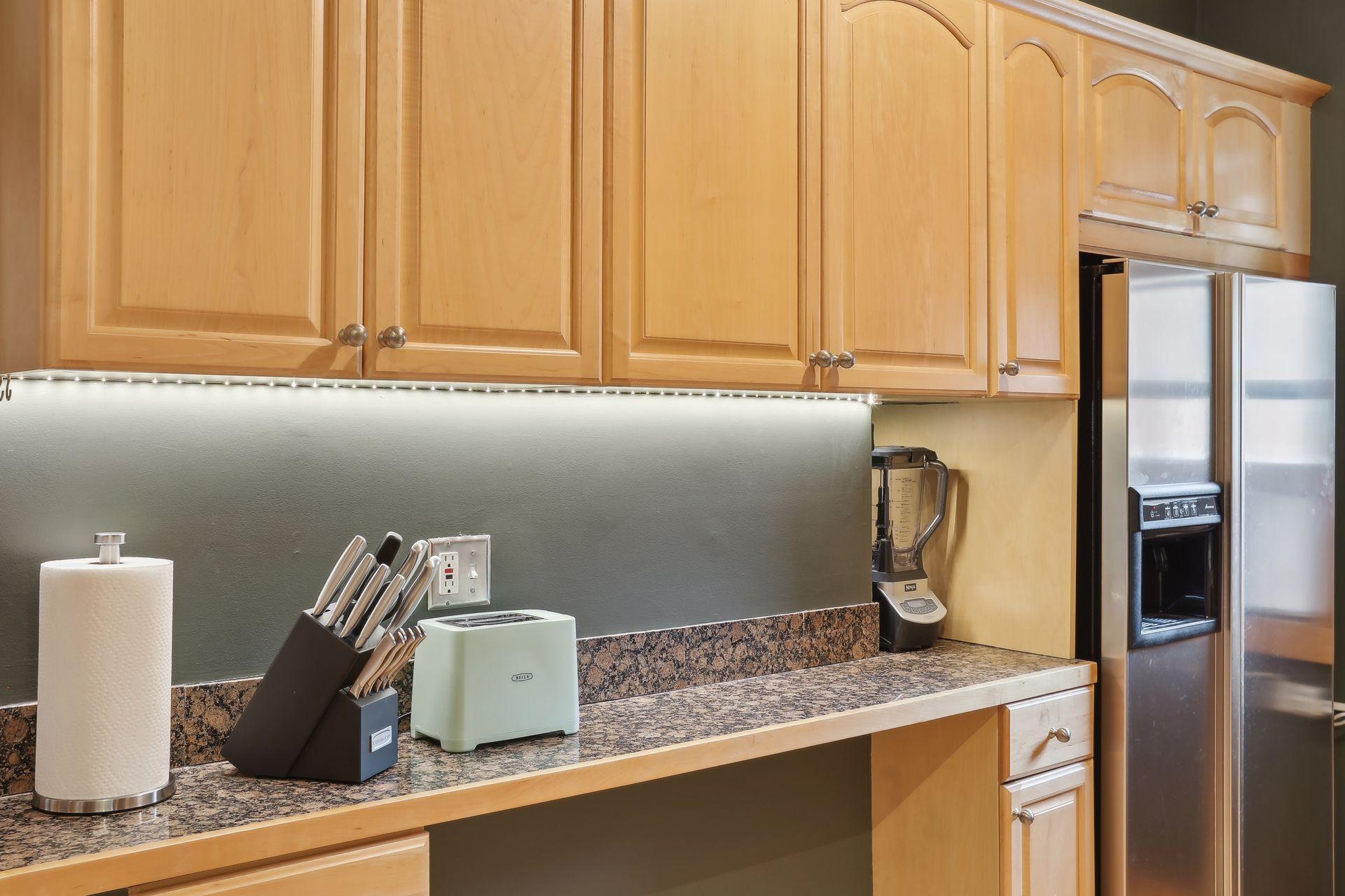 3006 W 44th Street Unit: 1