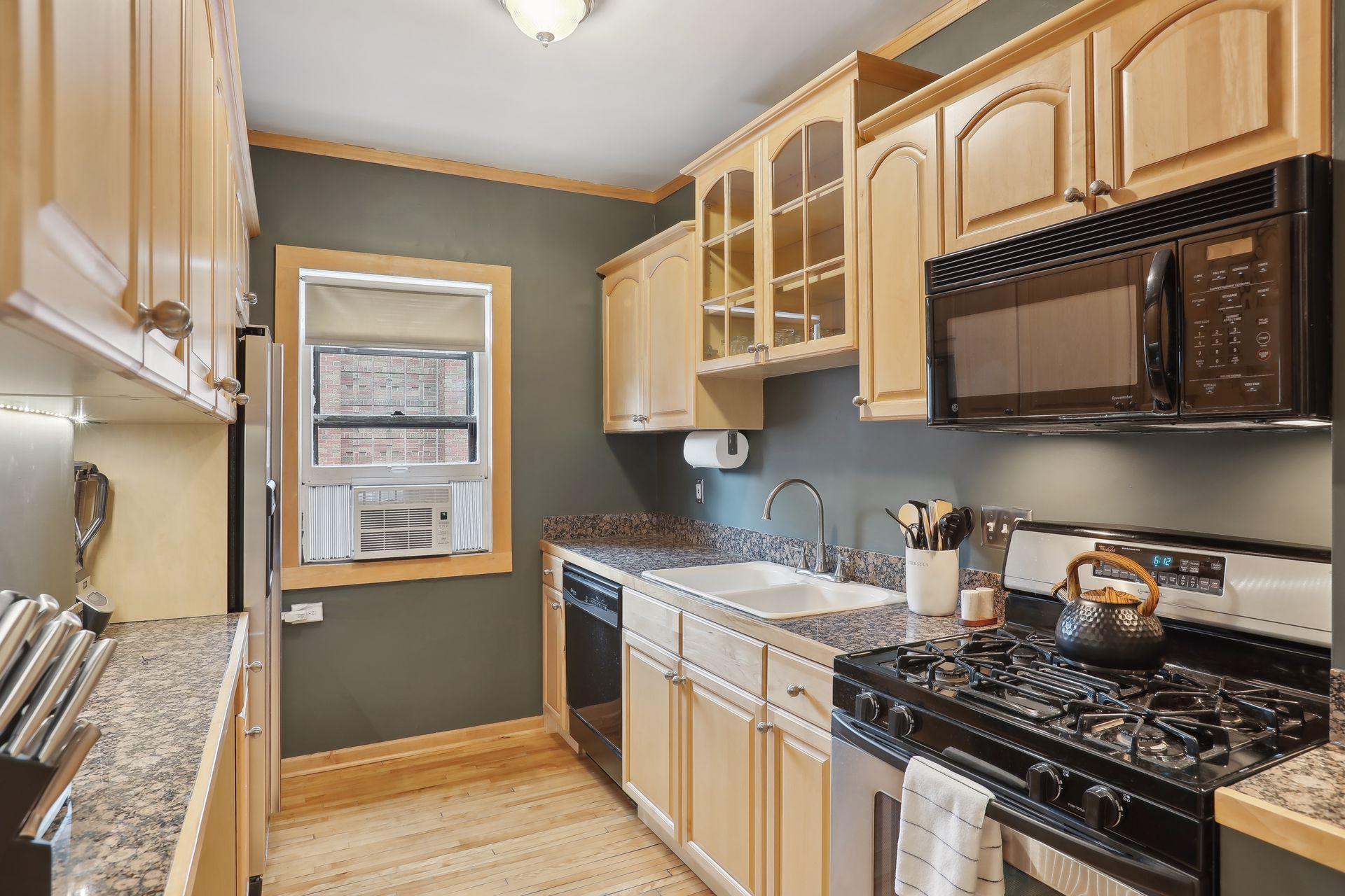 3006 W 44th Street Unit: 1