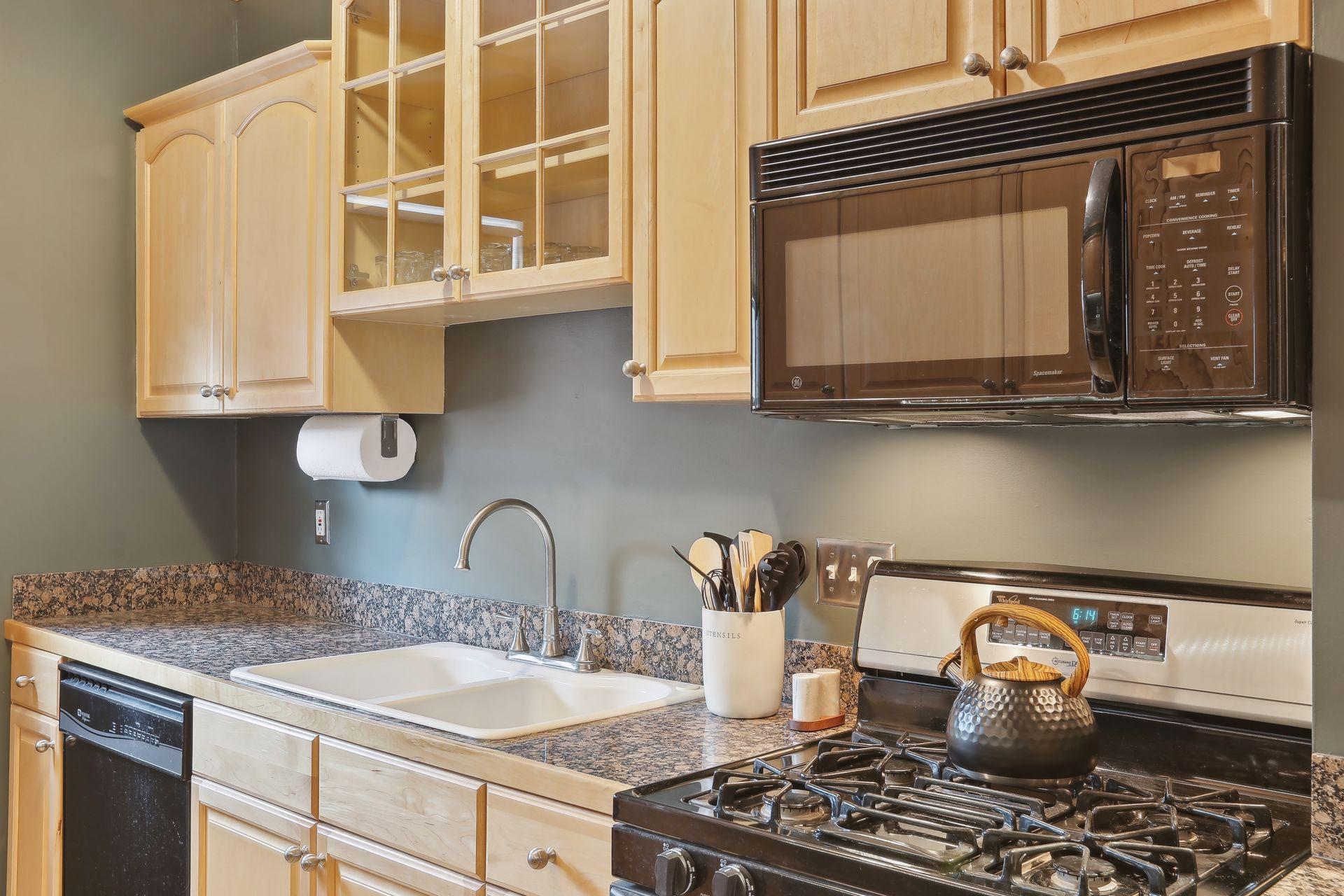 3006 W 44th Street Unit: 1