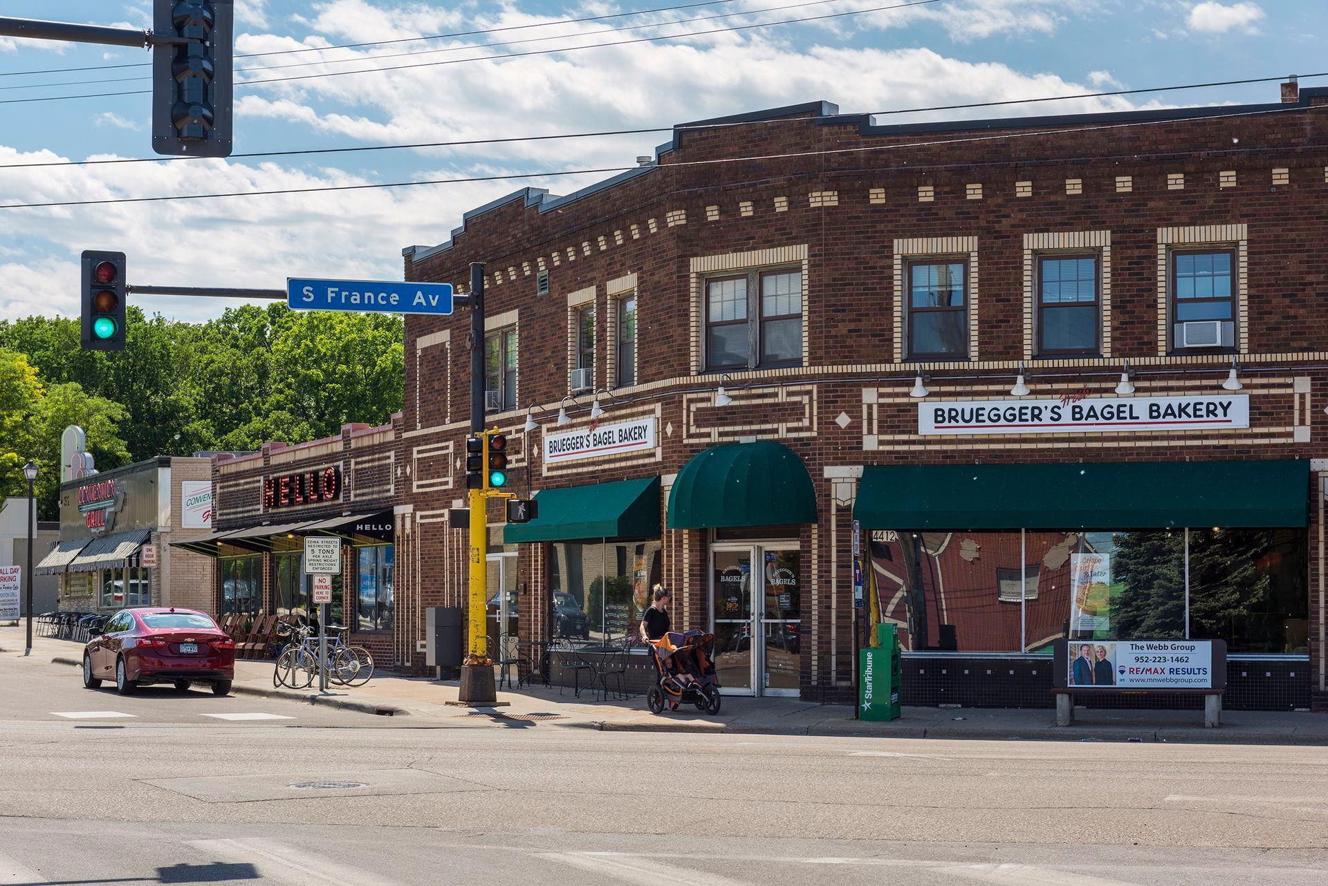 3006 W 44th Street Unit: 1