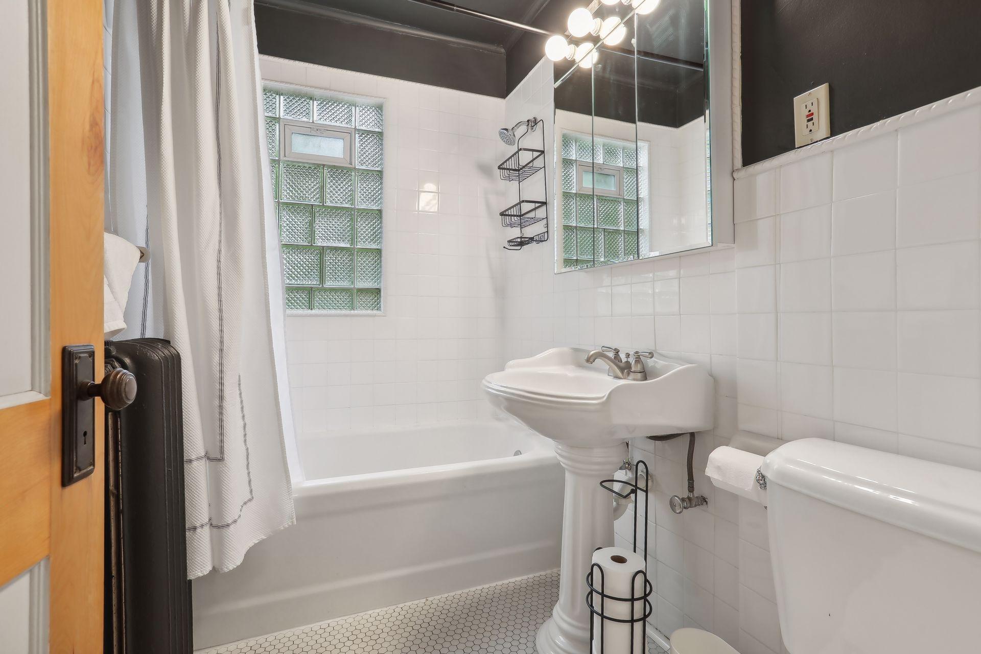 3006 W 44th Street Unit: 1
