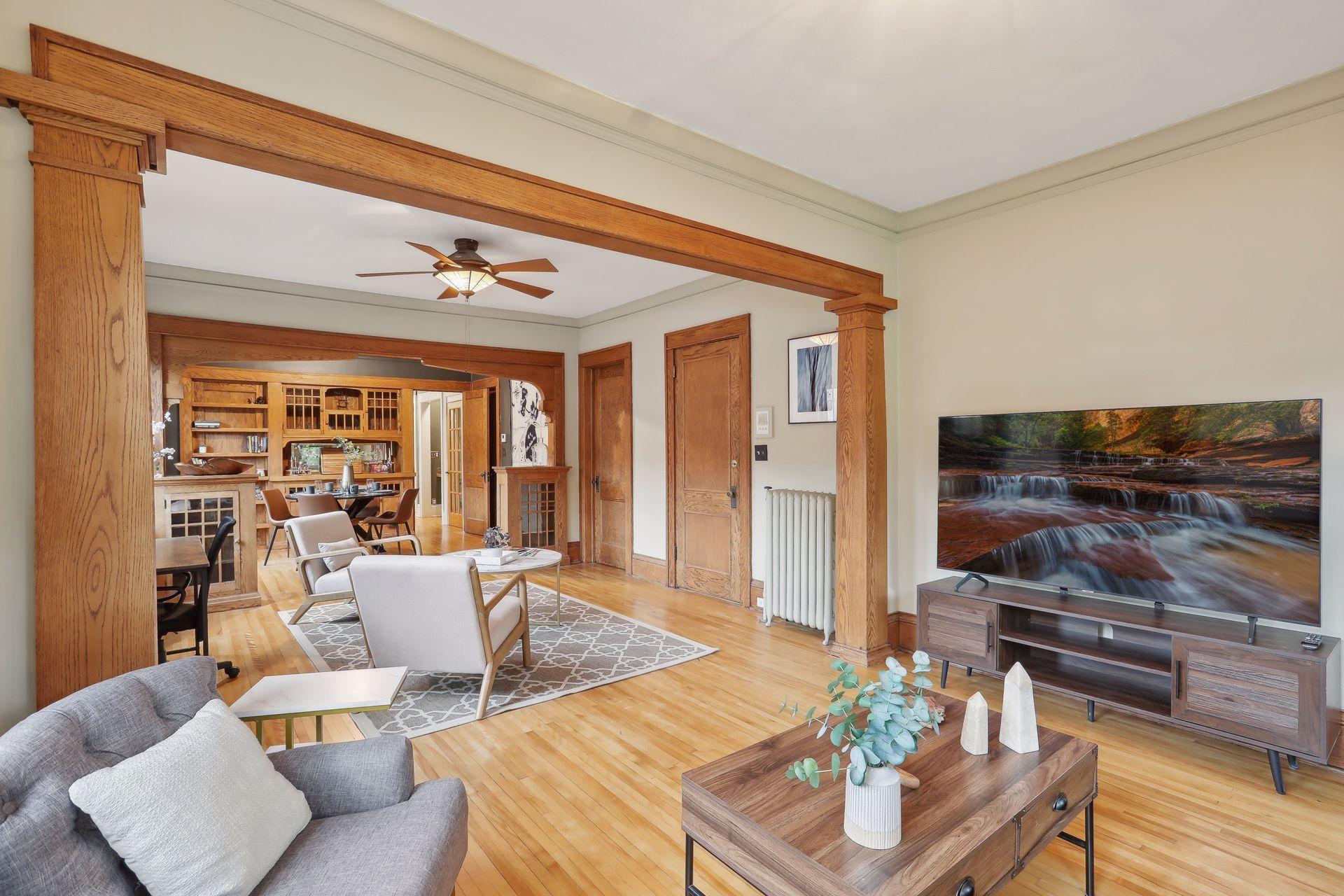 3006 W 44th Street Unit: 1