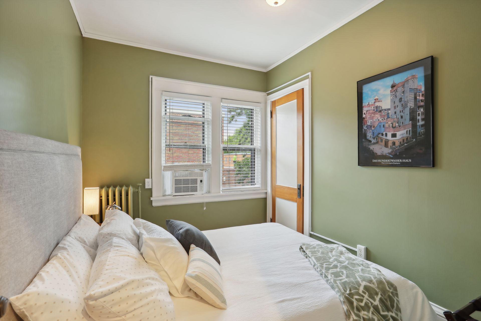 3006 W 44th Street Unit: 1
