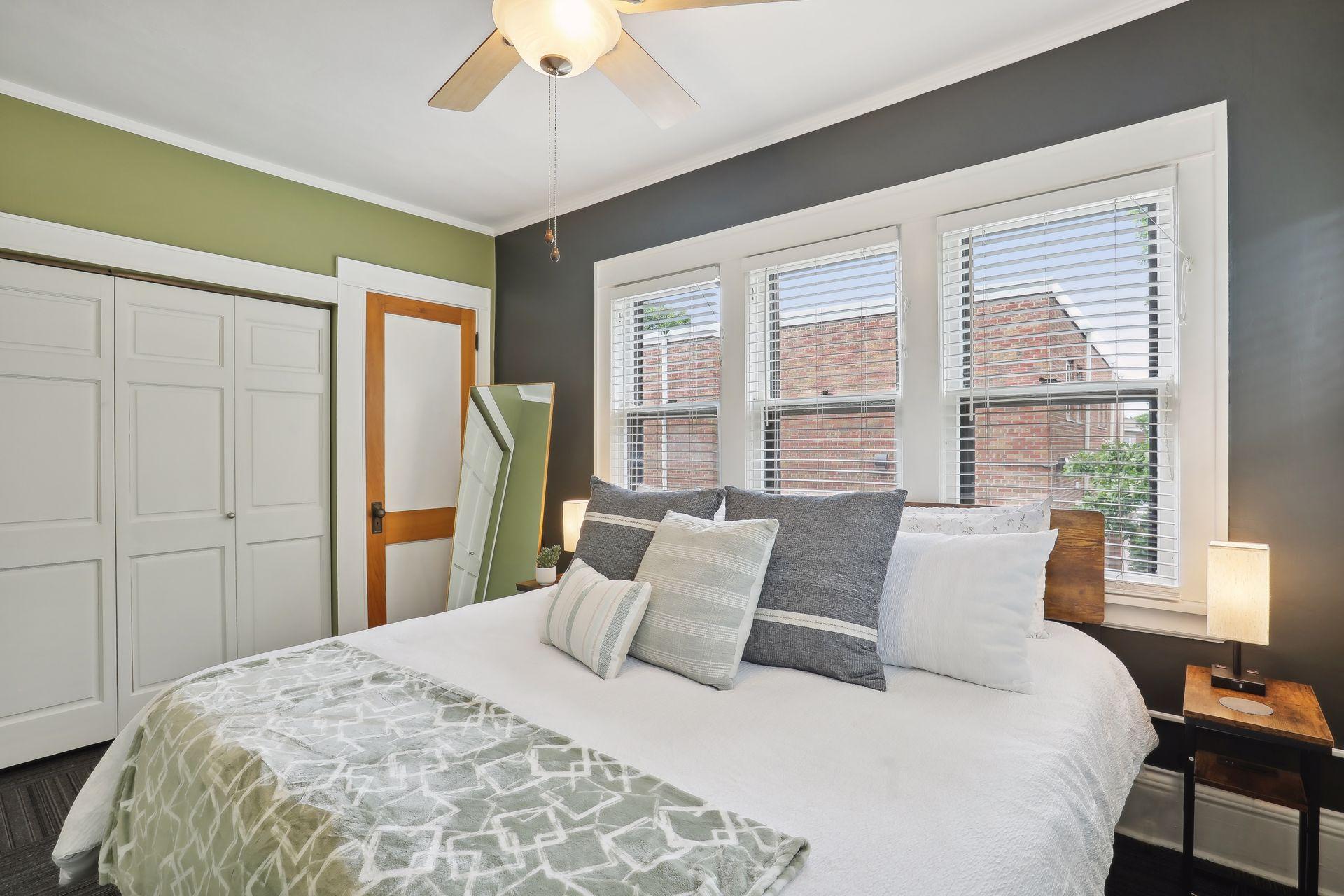 3006 W 44th Street Unit: 1