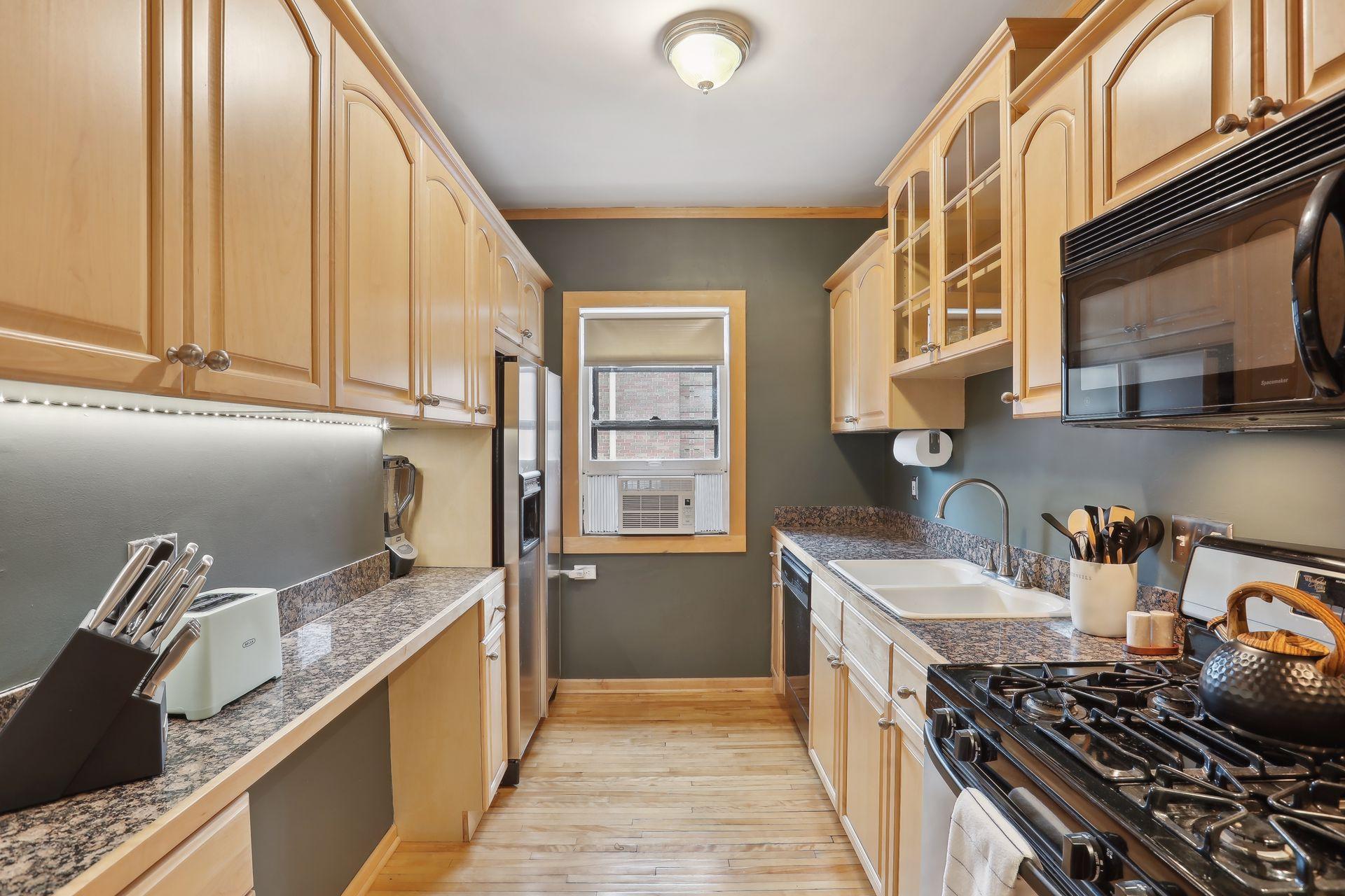 3006 W 44th Street Unit: 1