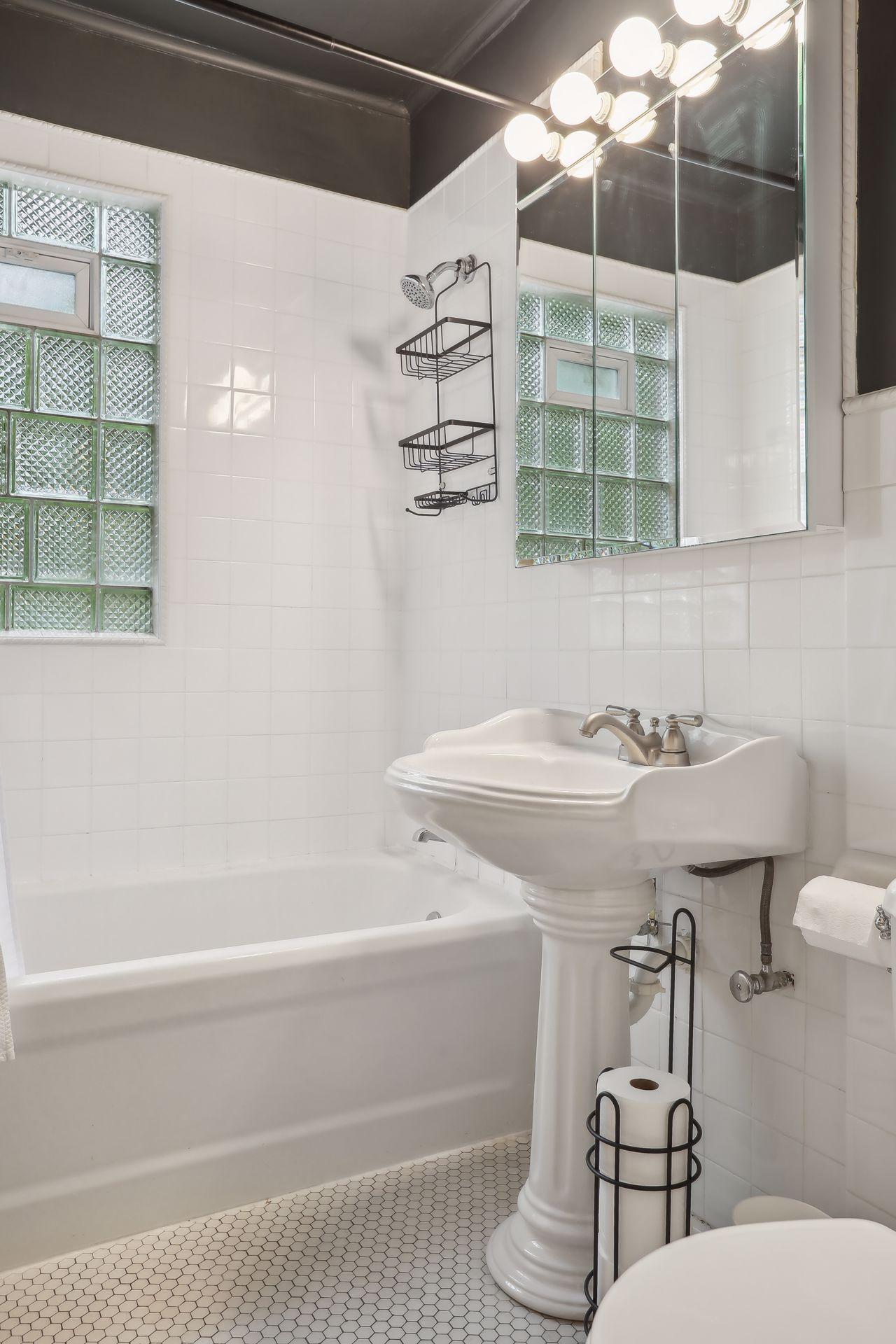 3006 W 44th Street Unit: 1