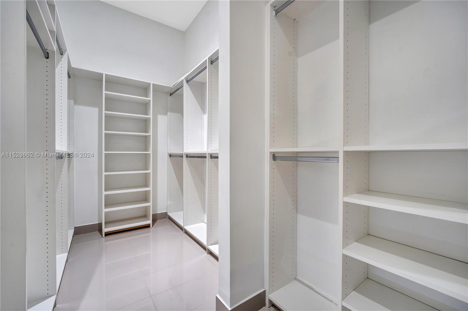 45 SW 9th St Unit: PH4806