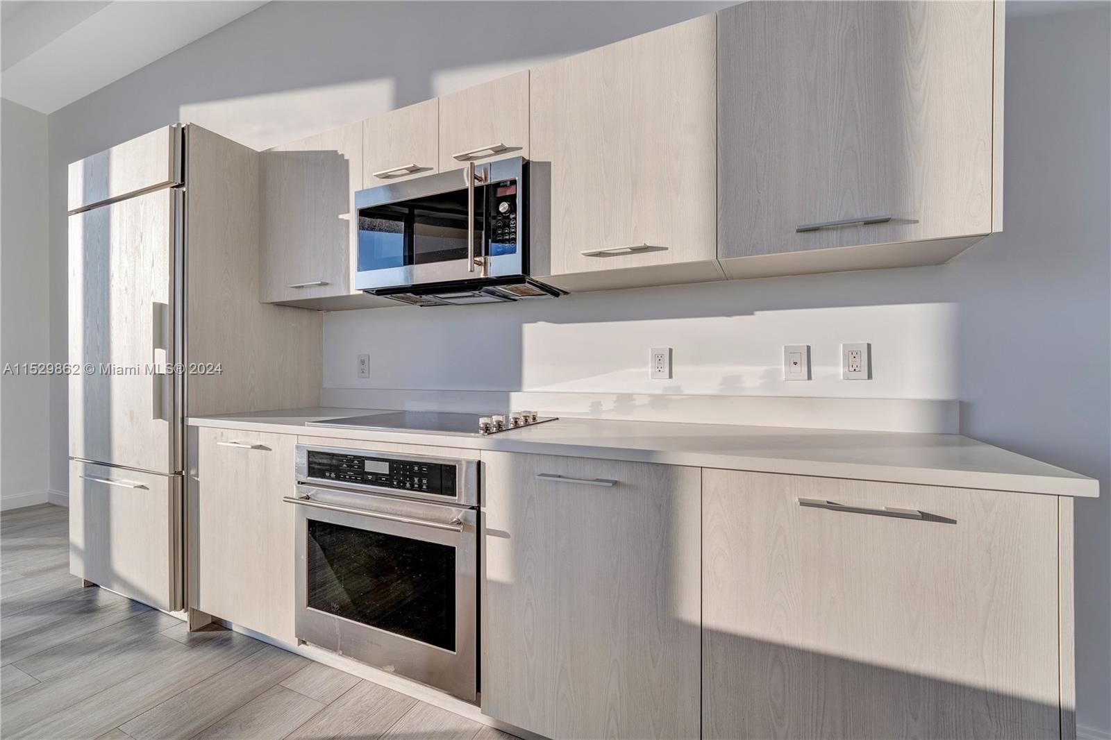 45 SW 9th St Unit: PH4806