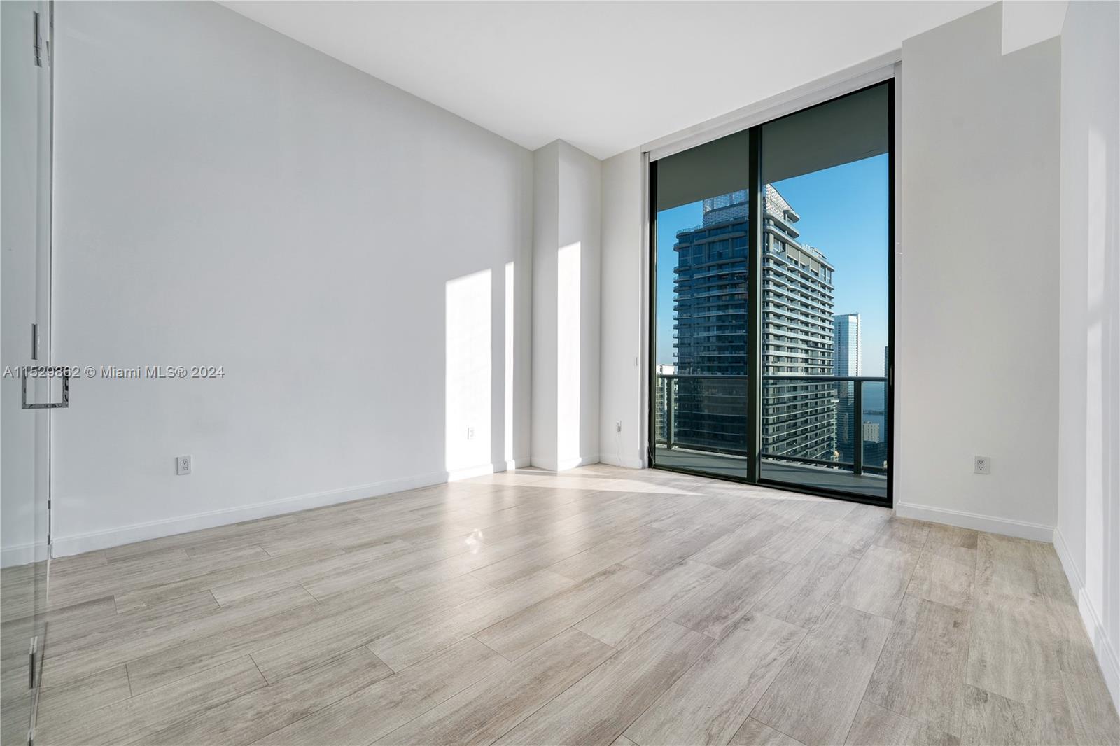 45 SW 9th St Unit: PH4806