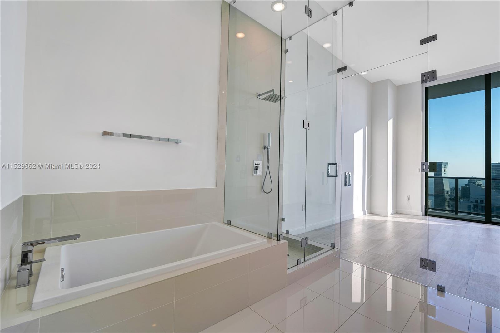 45 SW 9th St Unit: PH4806