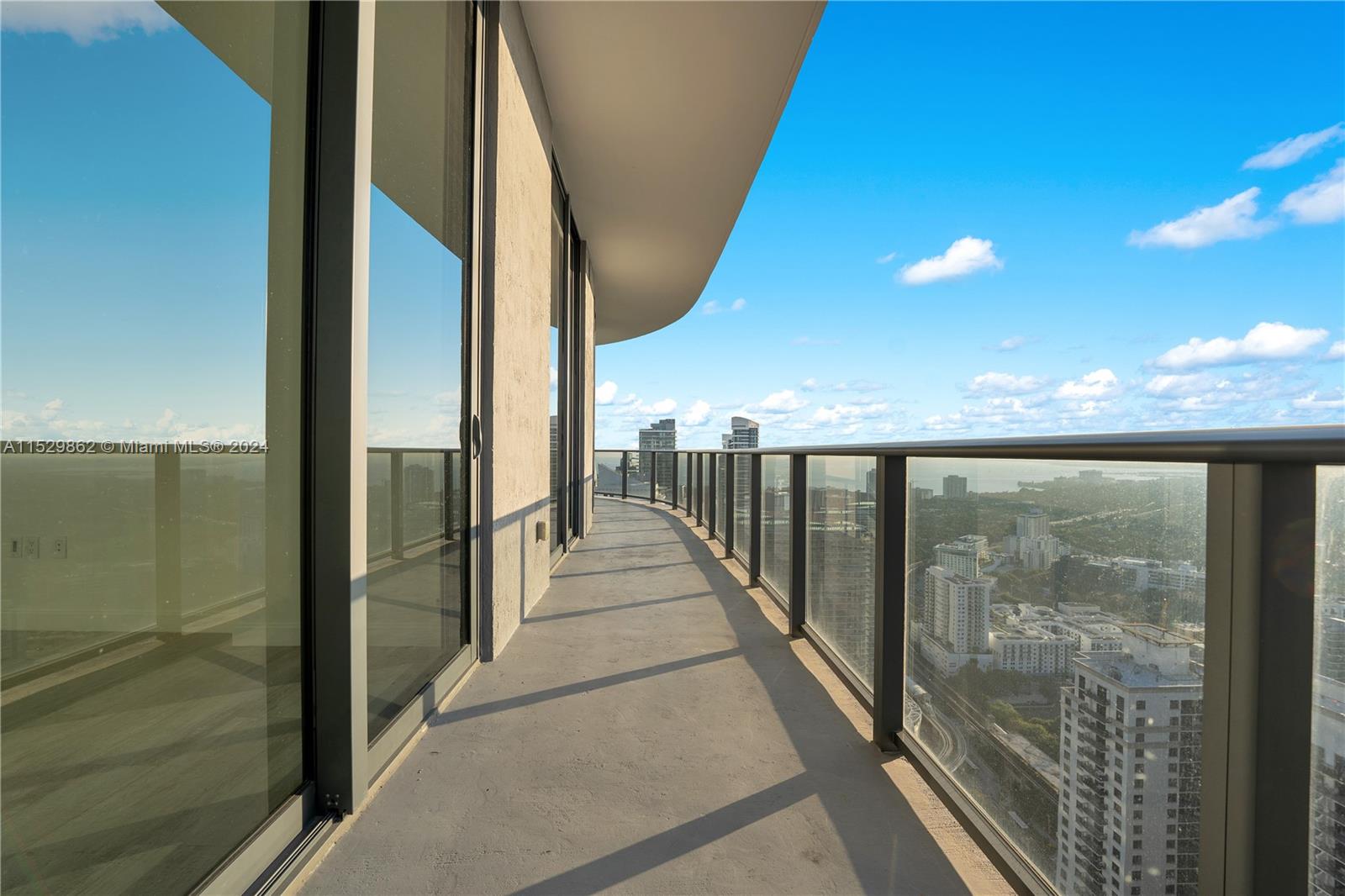 45 SW 9th St Unit: PH4806