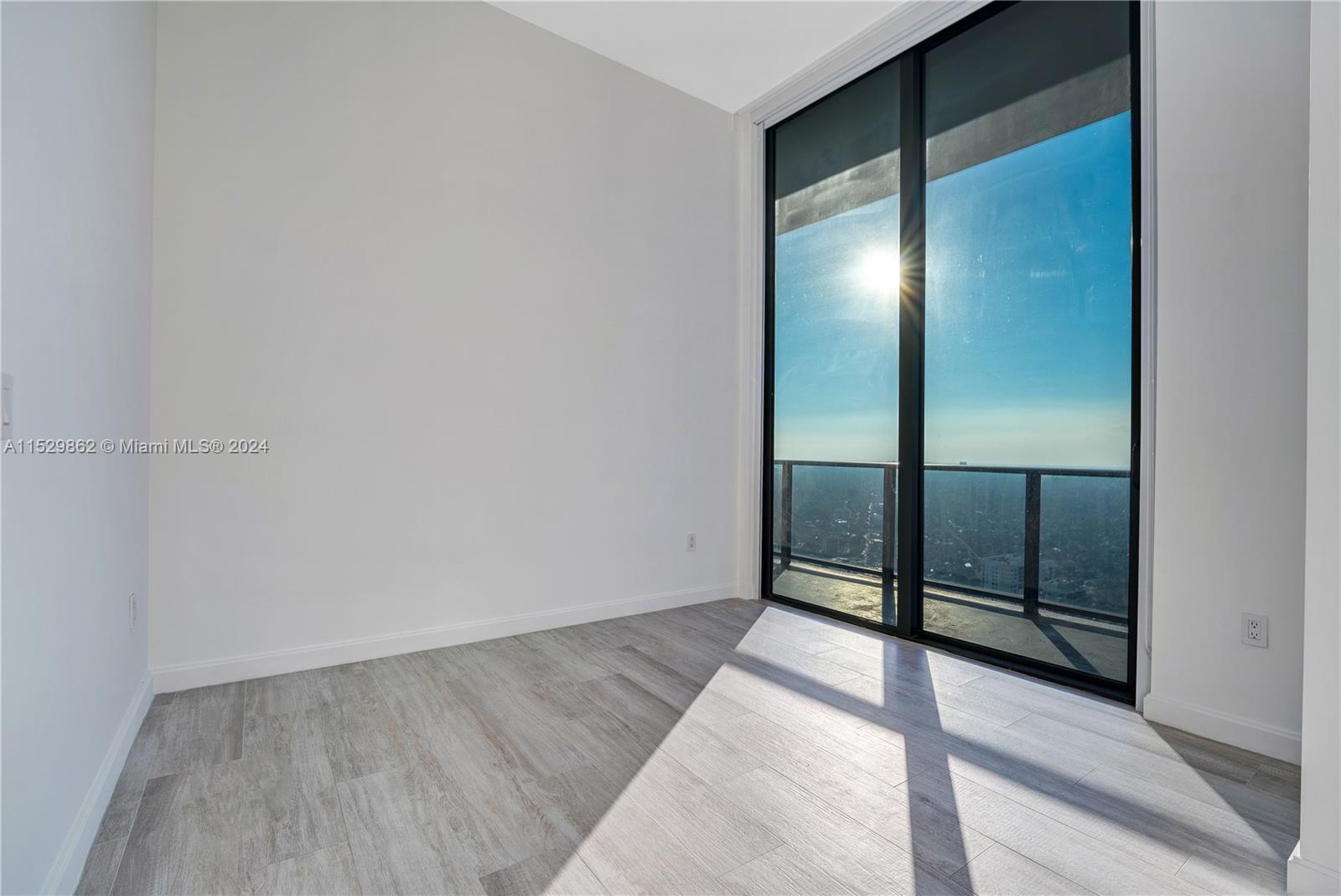 45 SW 9th St Unit: PH4806