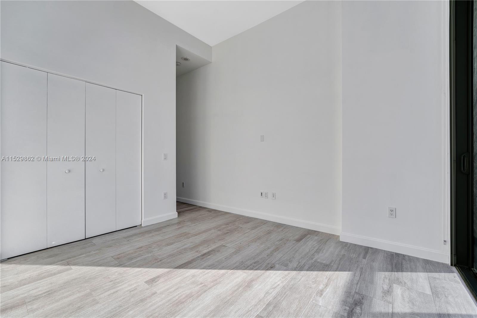 45 SW 9th St Unit: PH4806