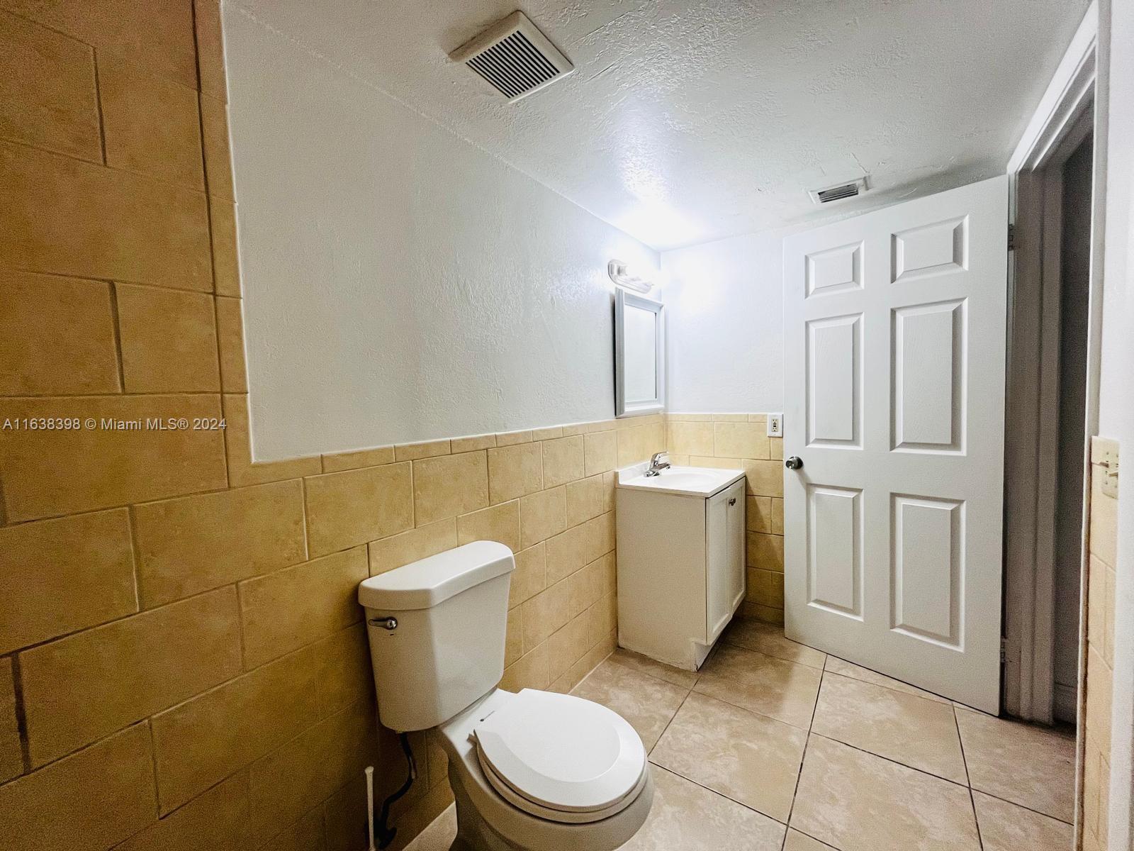 8205 SW 152nd Ave # 203 Unit: F-203