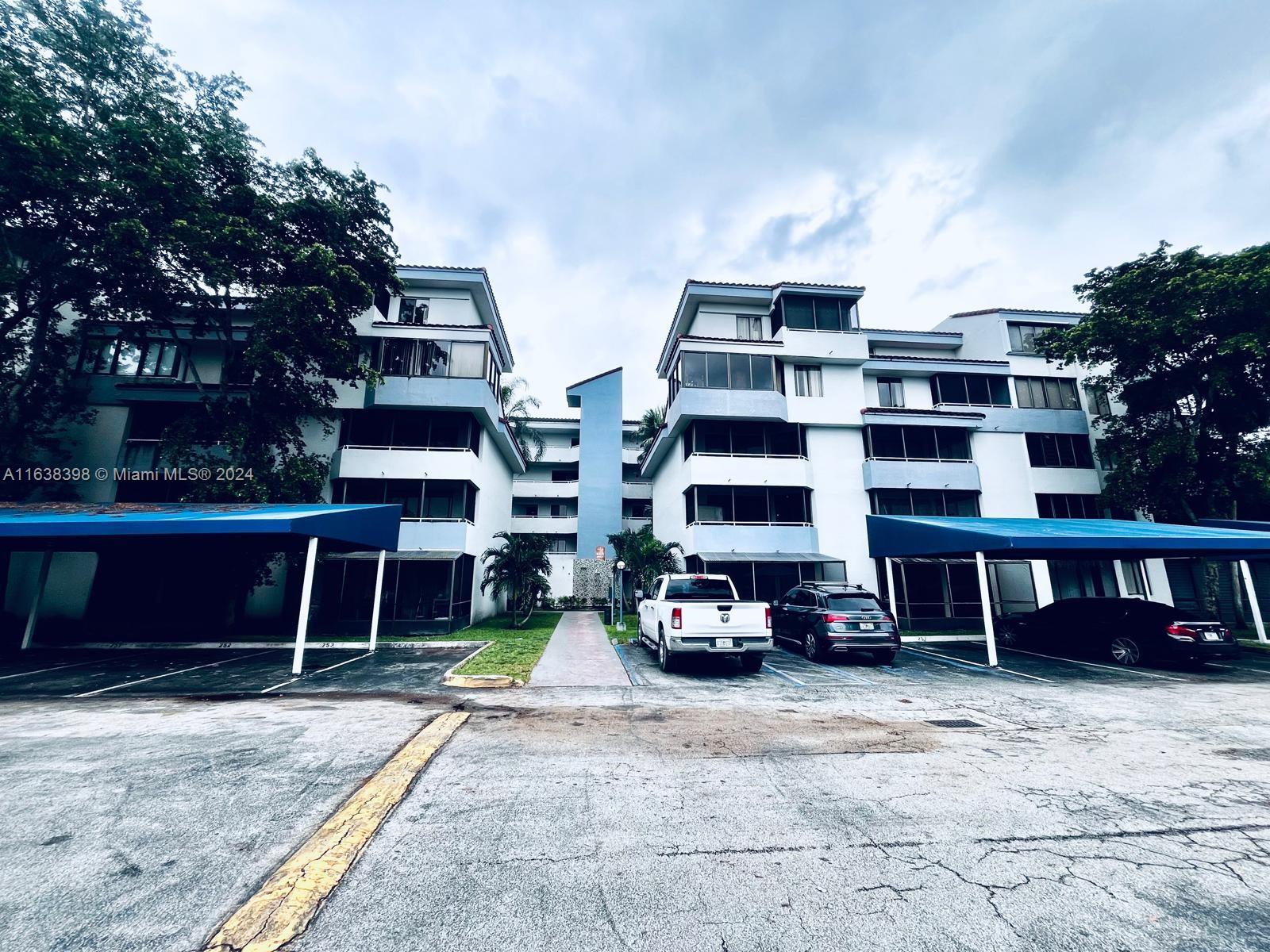 8205 SW 152nd Ave # 203 Unit: F-203