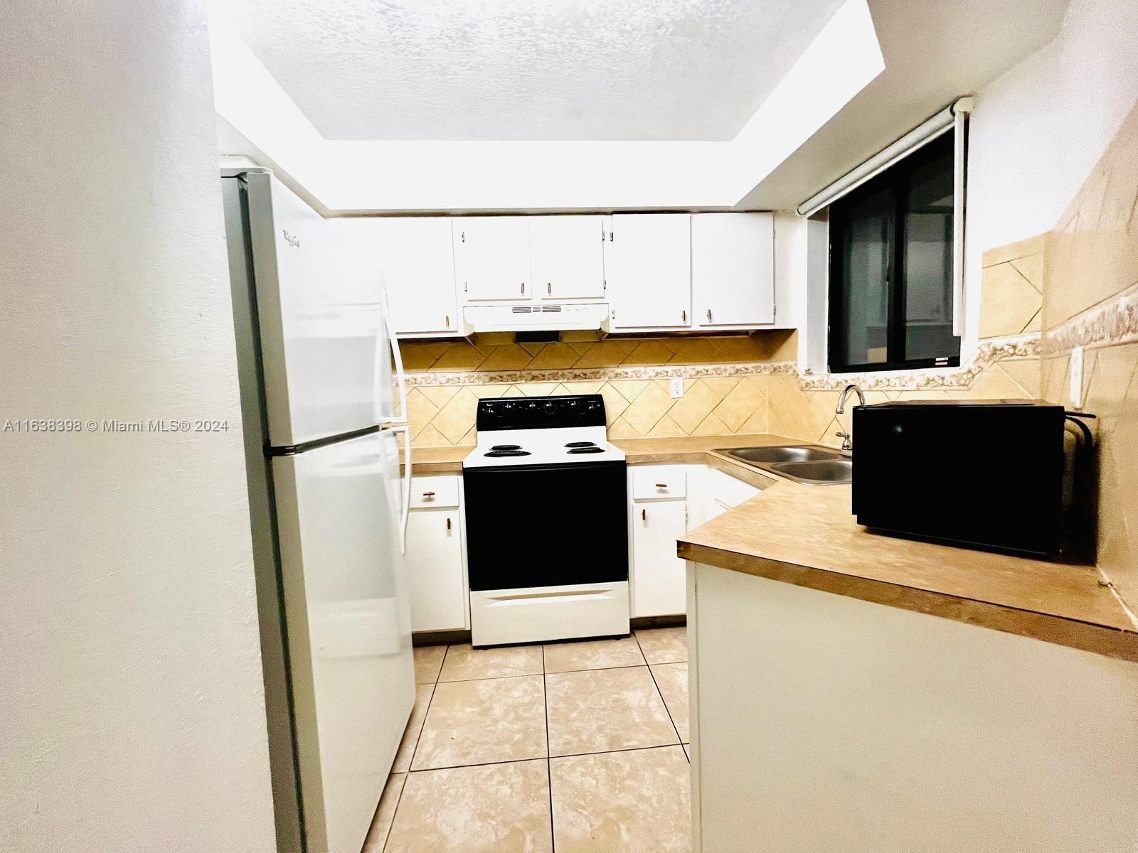 8205 SW 152nd Ave # 203 Unit: F-203